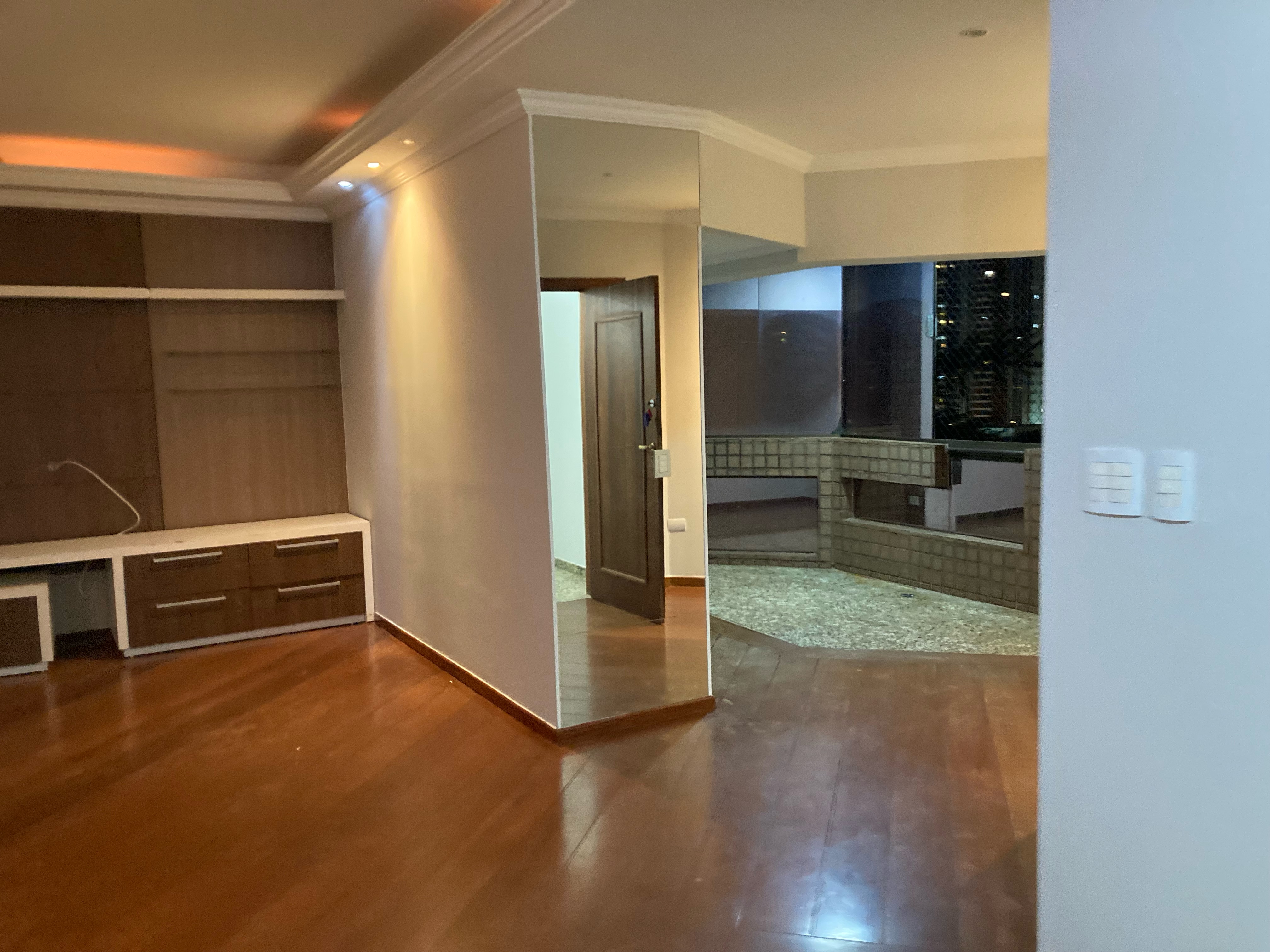Aluga-se apartamento de 4 quartos na Gleba Fazenda Palhano com planejados, Londrina, PR