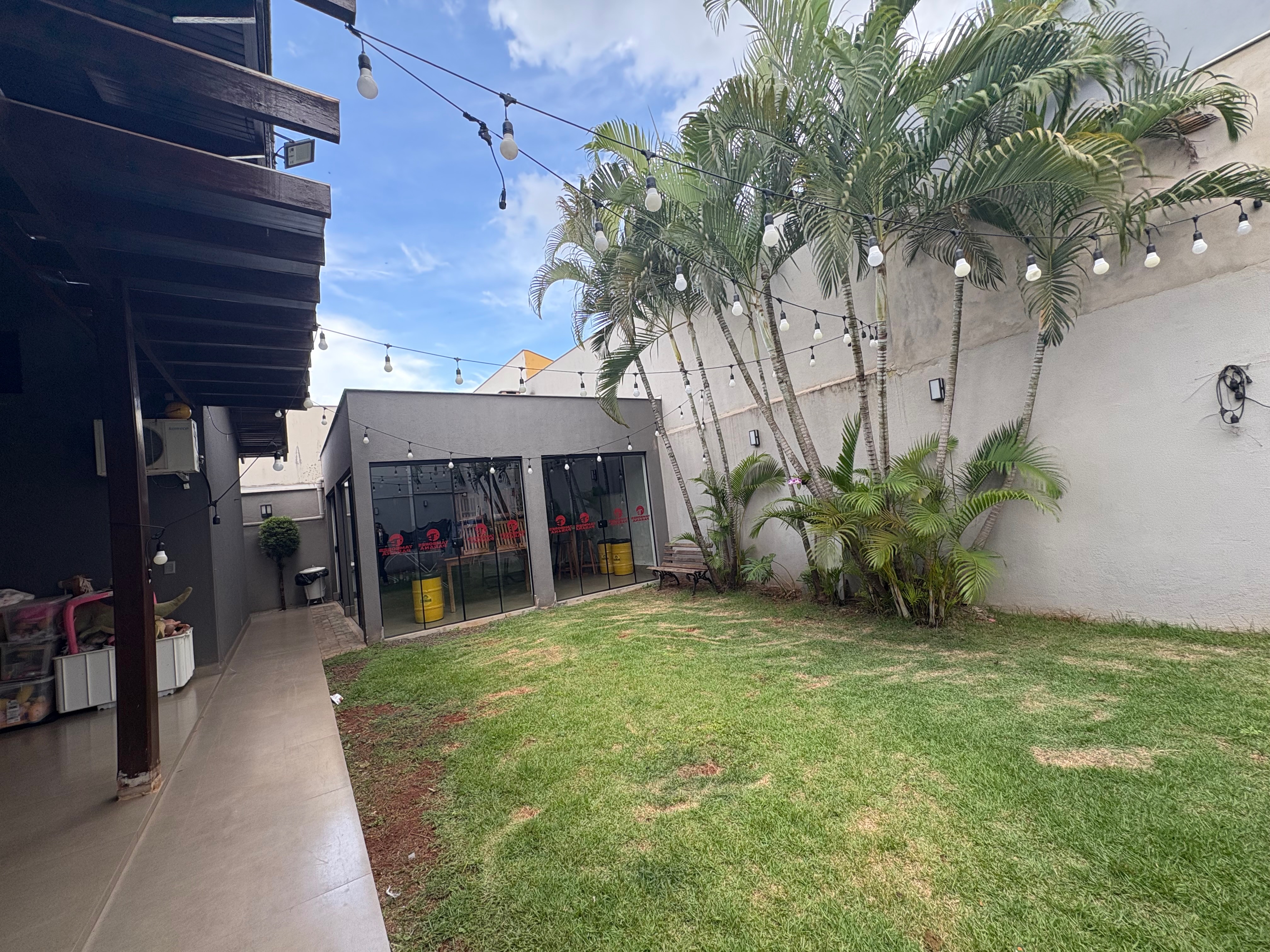 Casa à venda, térrea, 3 quartos sendo 1 suíte, toda planejada - São Pedro, Londrina, PR