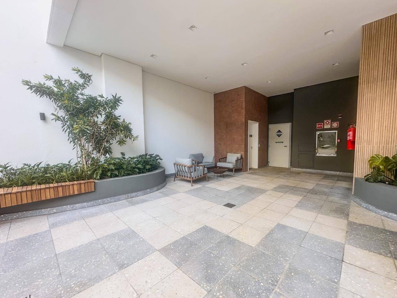 Apartamento à venda, Edifício Sense, 79m² úteis, 2 quartos (1 suíte), andar alto, ampla sacada com churrasqueira - Terra Bonita, Londrina, PR