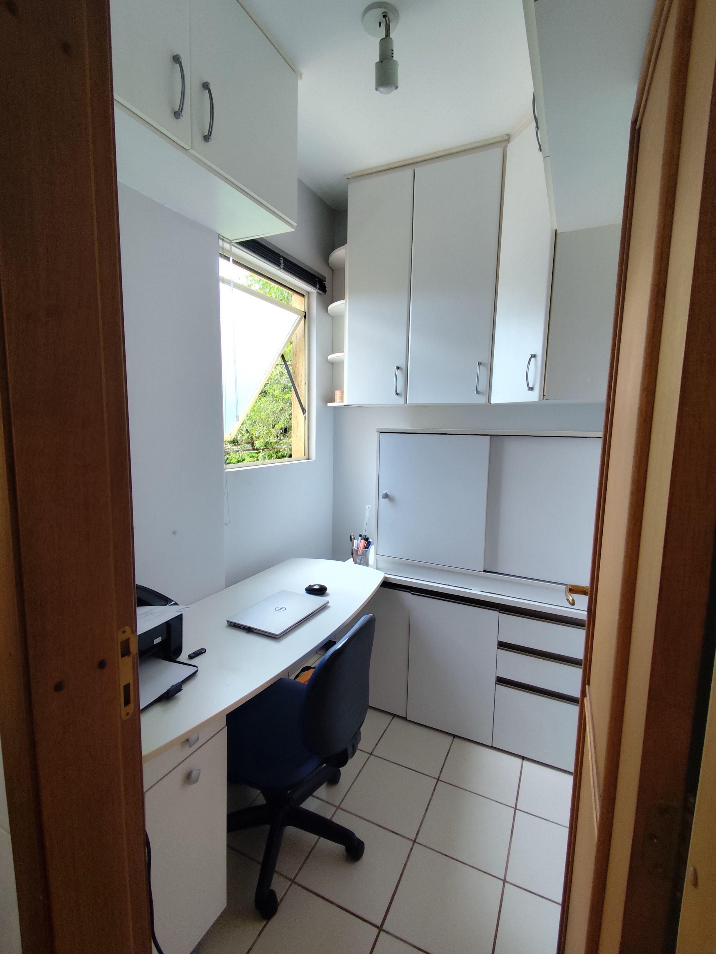 Apartamento à Venda, Edifício Four seasons, 3 suítes, 2 vagas, todo planejado, em frente AREL - Vila Fujita, Londrina, PR