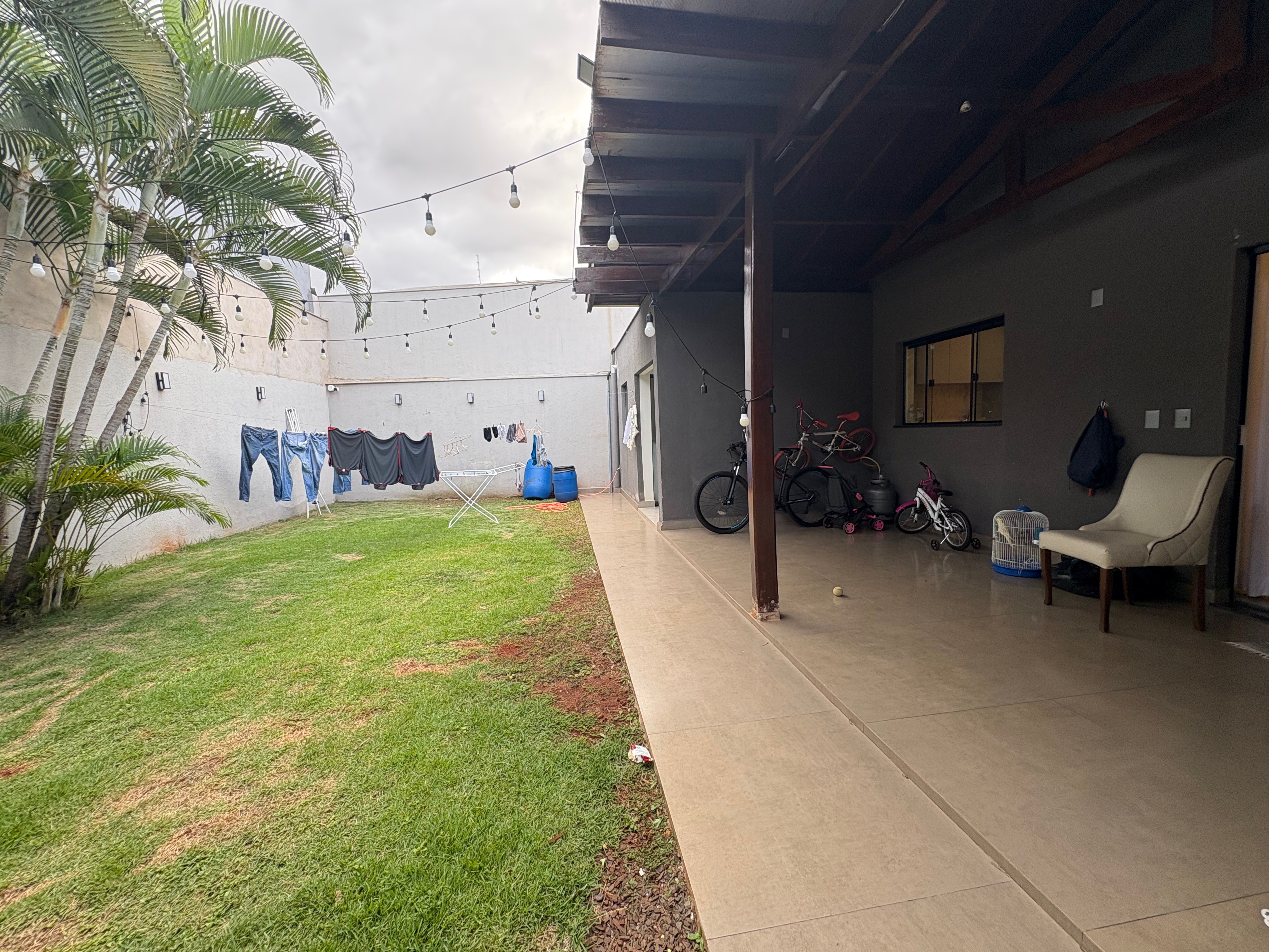 Casa à venda, térrea, 3 quartos sendo 1 suíte, toda planejada - São Pedro, Londrina, PR