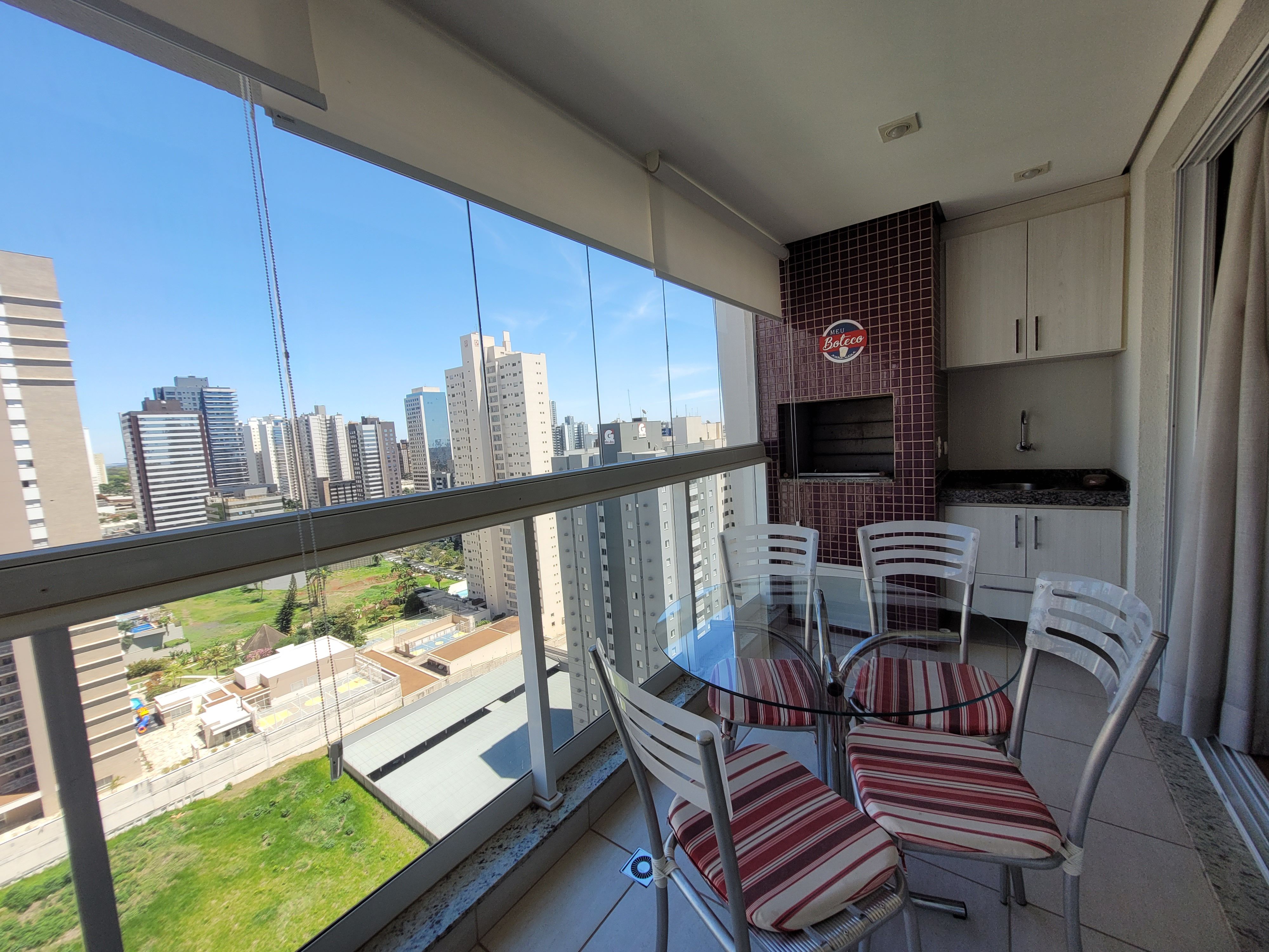 Apartamento à venda, Edifício Terroir, PORTEIRA FECHADA, 113m² úteis, mobiliado, 3 suítes, 2 vagas, andar alto, Gleba Fazenda Palhano, Londrina, 