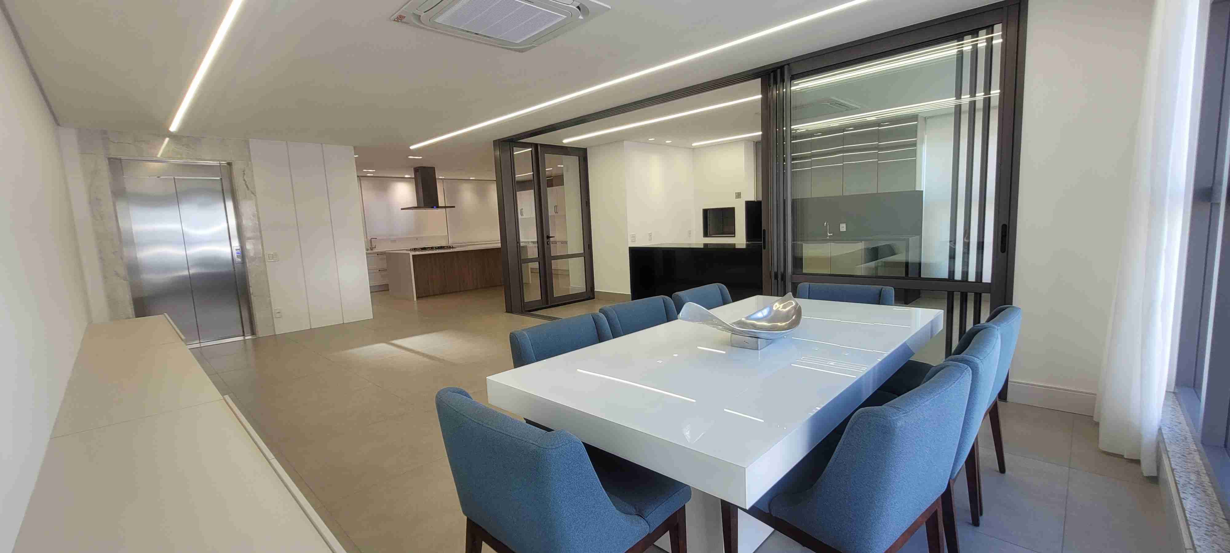 Apartamento para locação no Edifício Epic, 3 Suites, andar alto, Semi mobiliado , 2 vagas- Gleba Palhano-PR