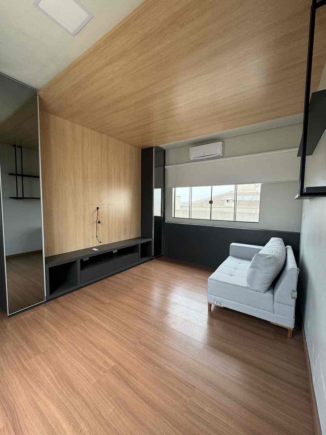 Casa  à venda, Royal Forest, 292m² úteis, 3 suítes, piscina aquecida, 4 vagas - Esperança, Londrina, PR