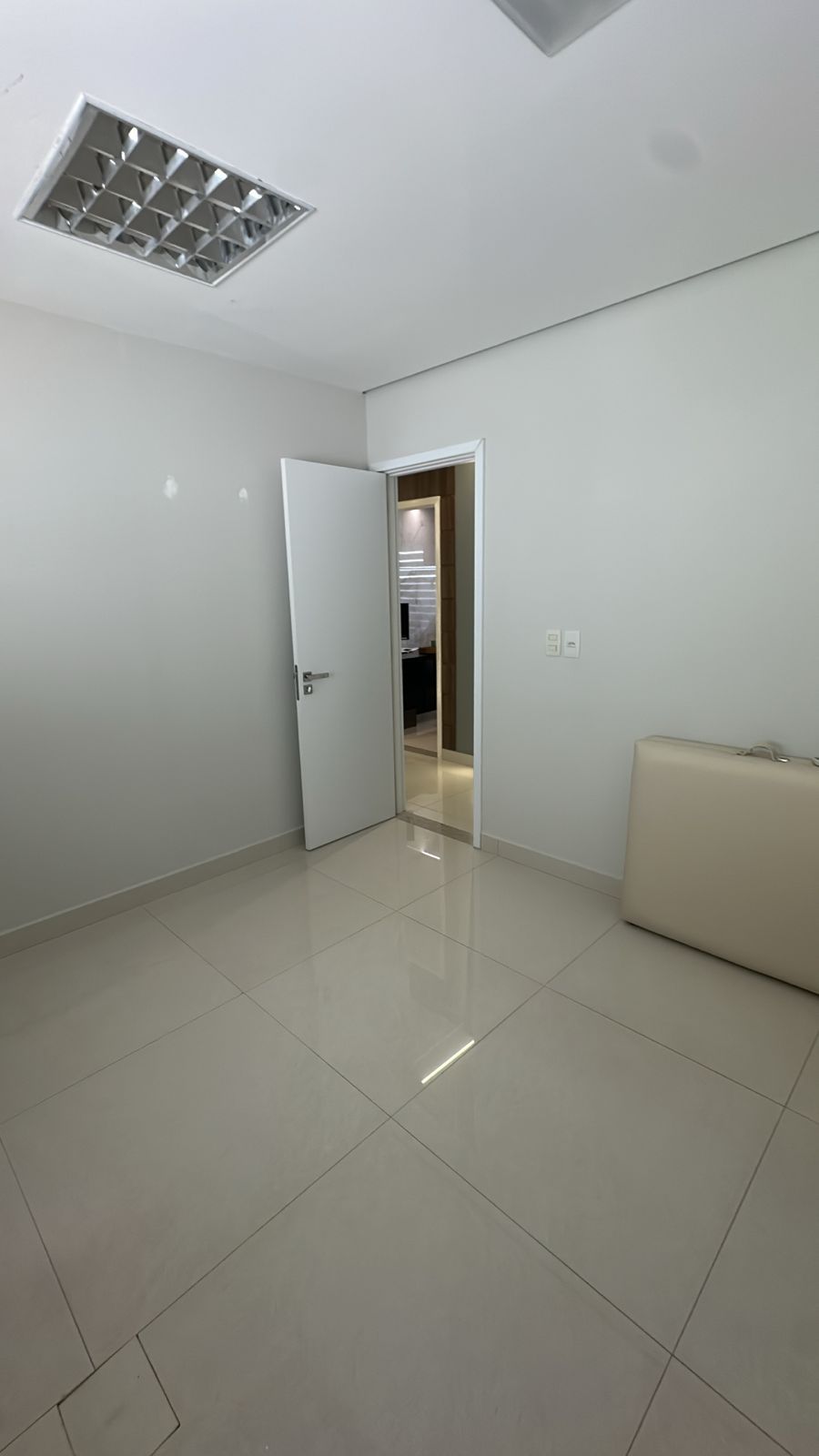 Sala para locação,profissionais da área da saúde, 11 m², Jardim Country Club, Londrina, PR