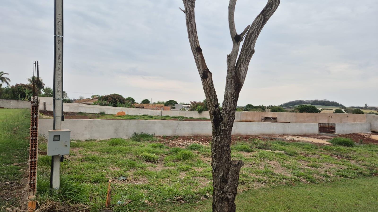 Terreno à venda, 2600 m2  Condomínio Estancia Bom Tempo, Murado e bem localizado, Londrina, PR