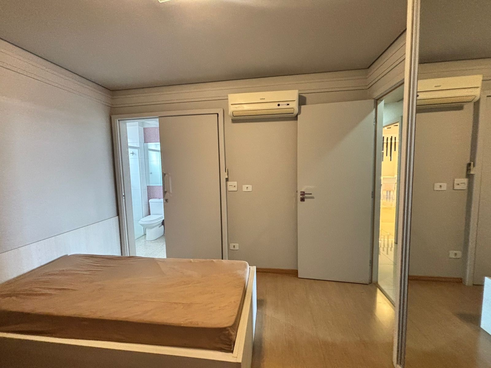 Apartamento à venda, Edifício Pallazo Di Césare , 156m2 úteis, 3 suítes, 3 vagas, andar alto, vista Lago, mobiliado, Bela Suiça, Londrina, PR