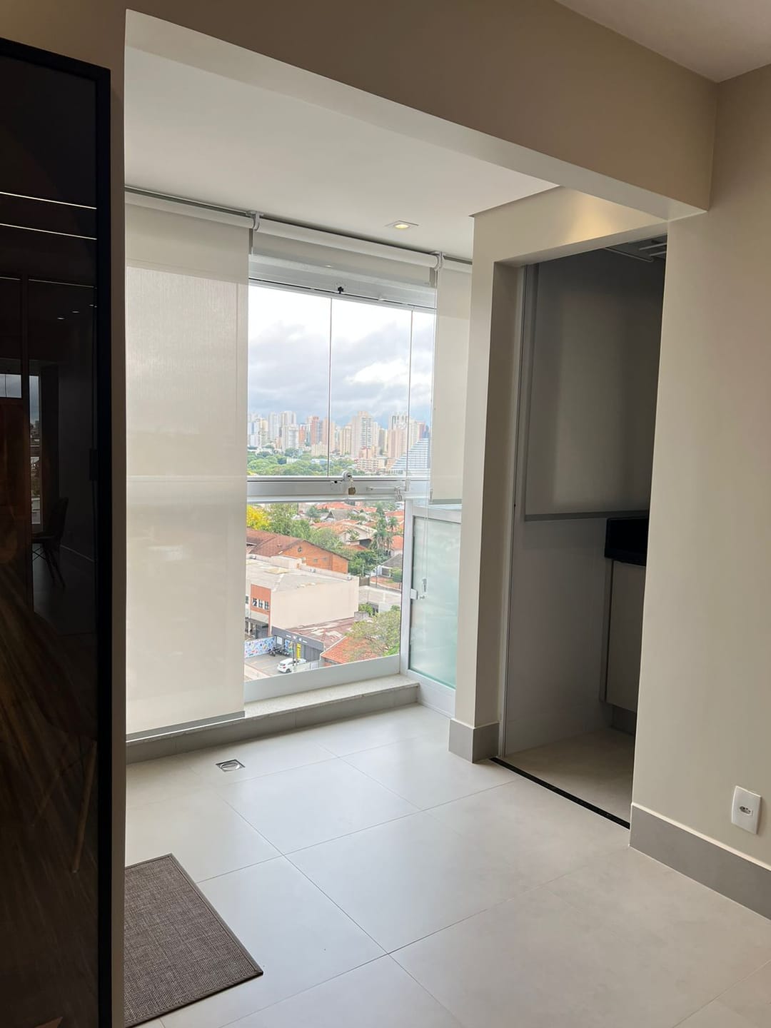 Apartamento à venda, Edifício  Vista Parque Lago, 71m² úteis, 2 quartos (sendo 1 suíte) 2 vagas, andar alto, sol da manhã - Jardim Presidente, Lo