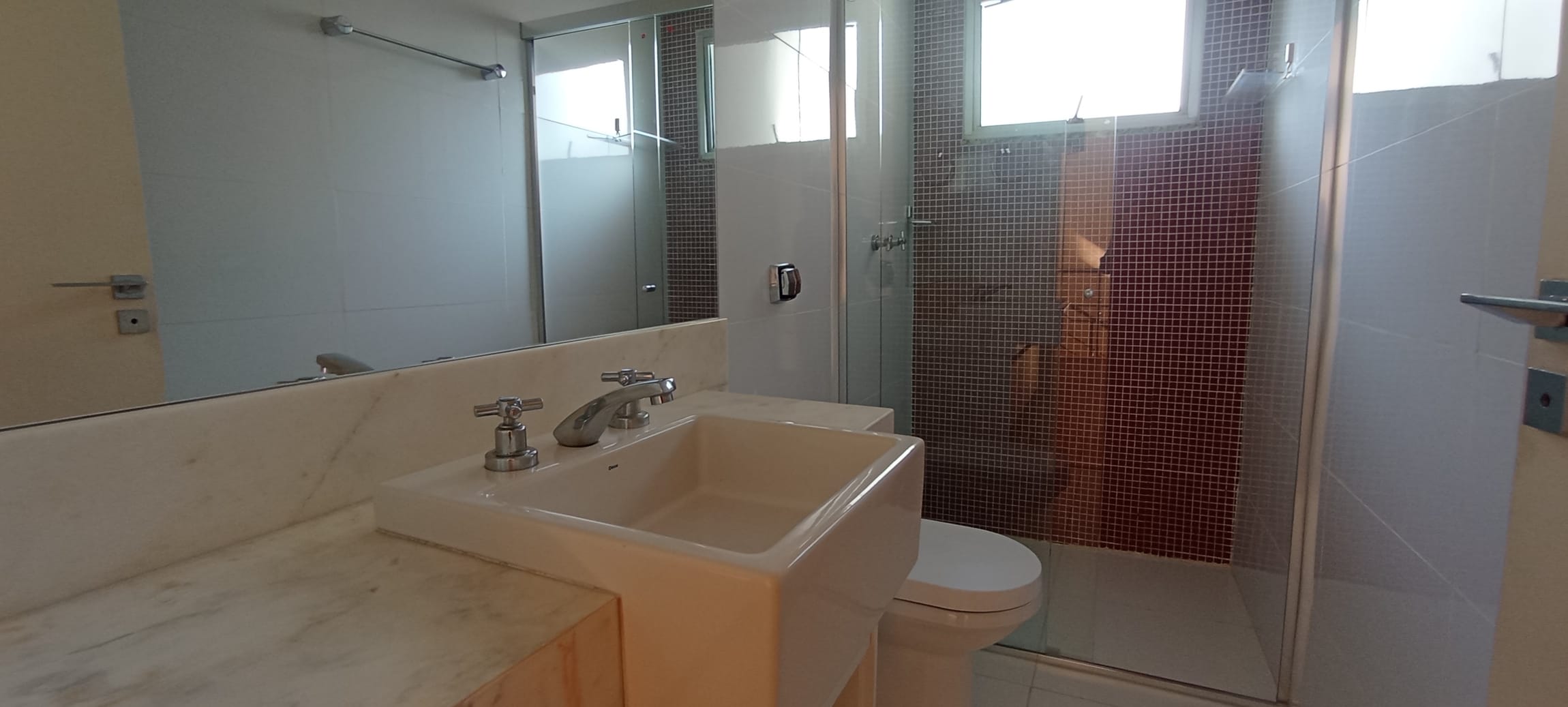 Casa  à Venda, Condomínio Royal Forest, 271m² úteis, 4 quartos sendo 2 suítes -  Esperança - Londrina PR