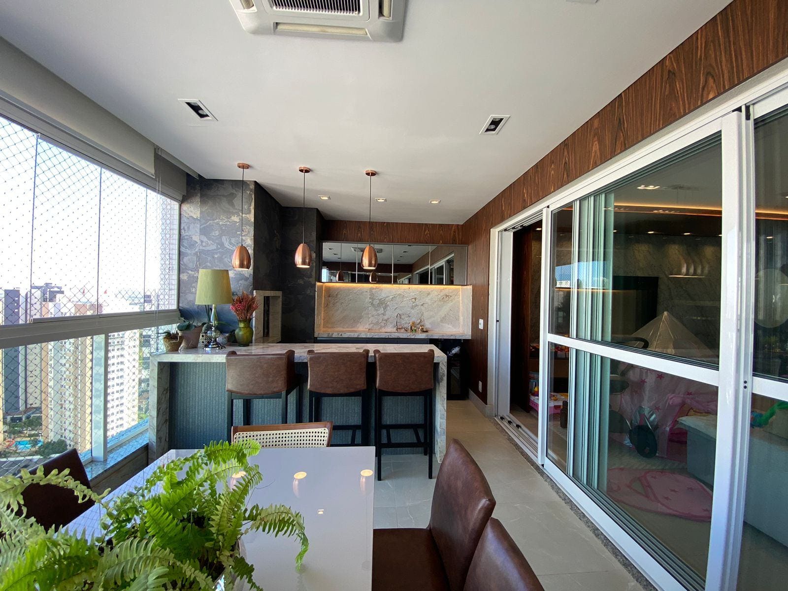 Apartamento à venda, Edifício Queen's Park,  173m² úteis, 3 suítes, andar alto  - Gleba Palhano - Londrina/PR