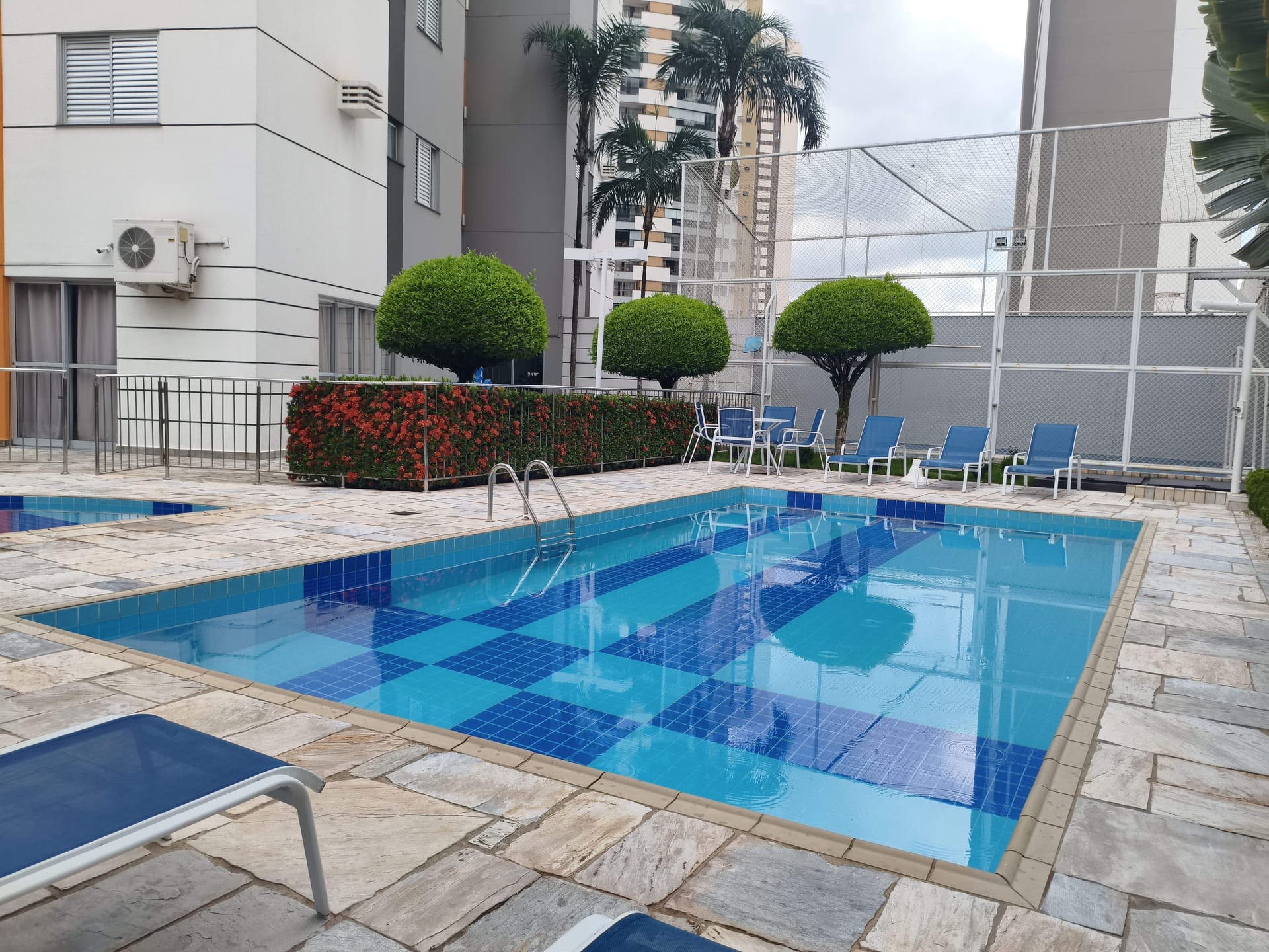Apartamento à venda, Edifício Palhano Residences, 83m² úteis, 3 quartos (1 suíte), sacada com churrasqueira, 2 vagas - Gleba Palhano, Londrina, P