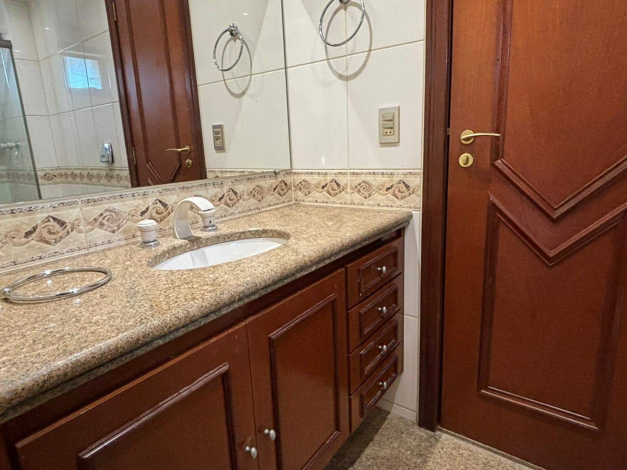 Apartamento à Venda,  260m² úteis, Edifício London Lake, 04 suítes, vista para lago 3 vagas - Caiçaras, Londrina, PR