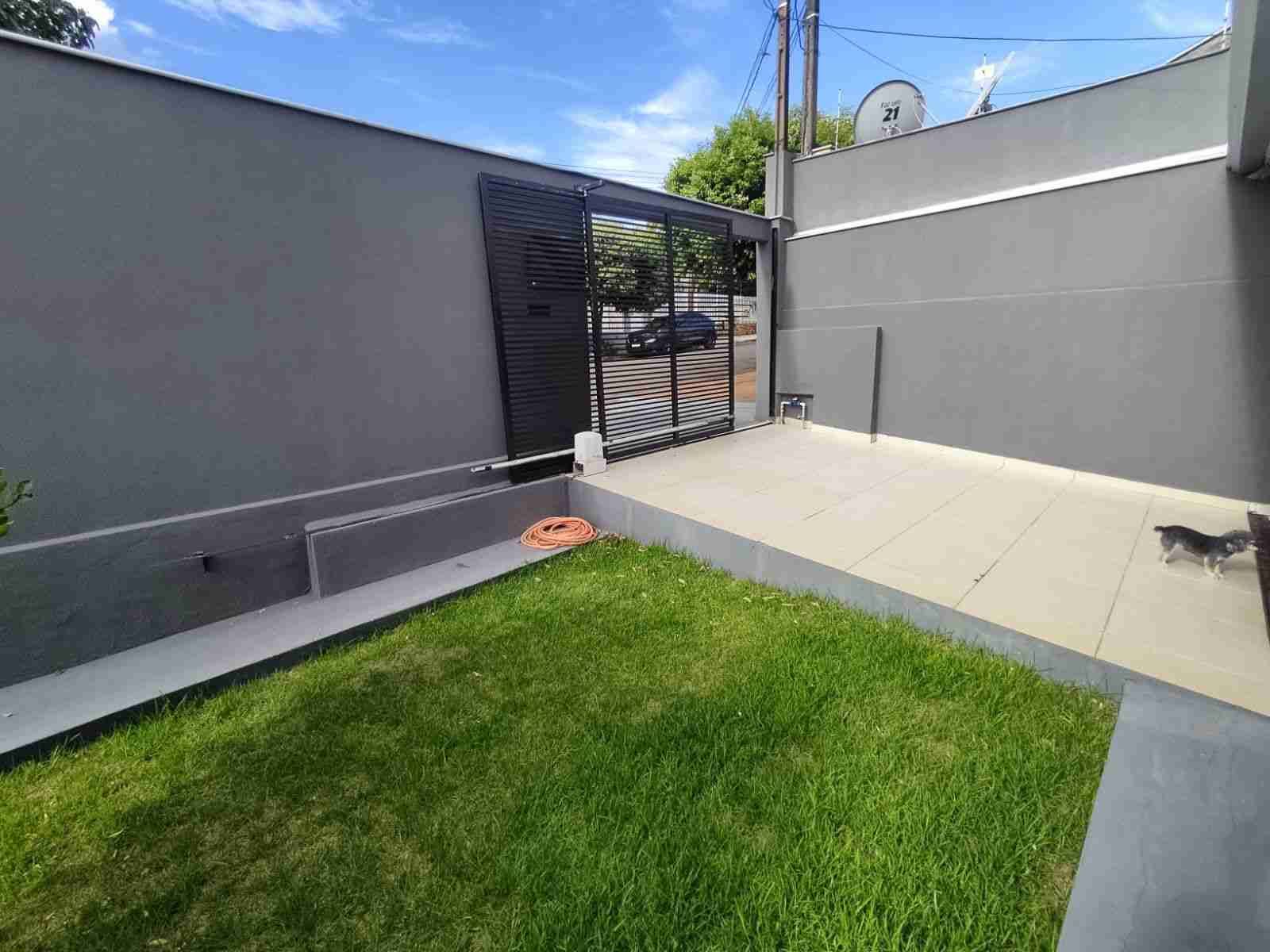 Casa à venda, 152m2 úteis, área total 330m2, 3 quartos, 3 vagas-  Mônica Londrina Pr