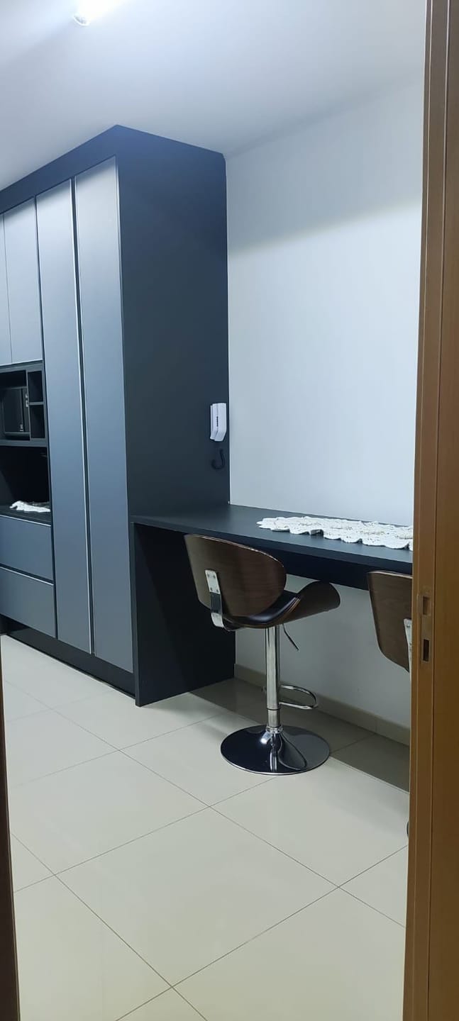 Apartamento à venda, mobiliado na Gleba Fazenda Palhano, Londrina, PR