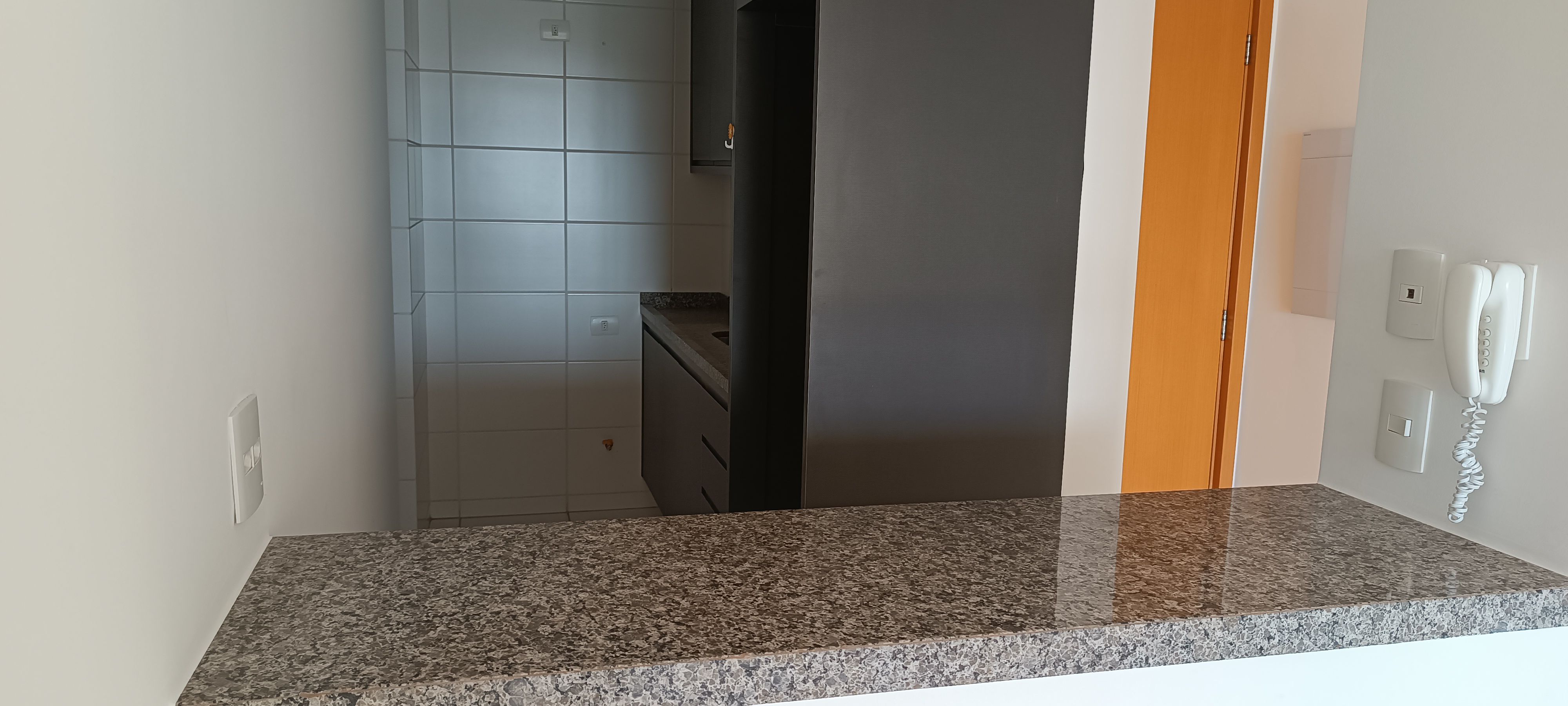 Apartamento à Venda, Edifício Fountain Hit, 81m, 3 quartos sendo 1 suíte com sacada, Gleba Palhano- Londrina, PR