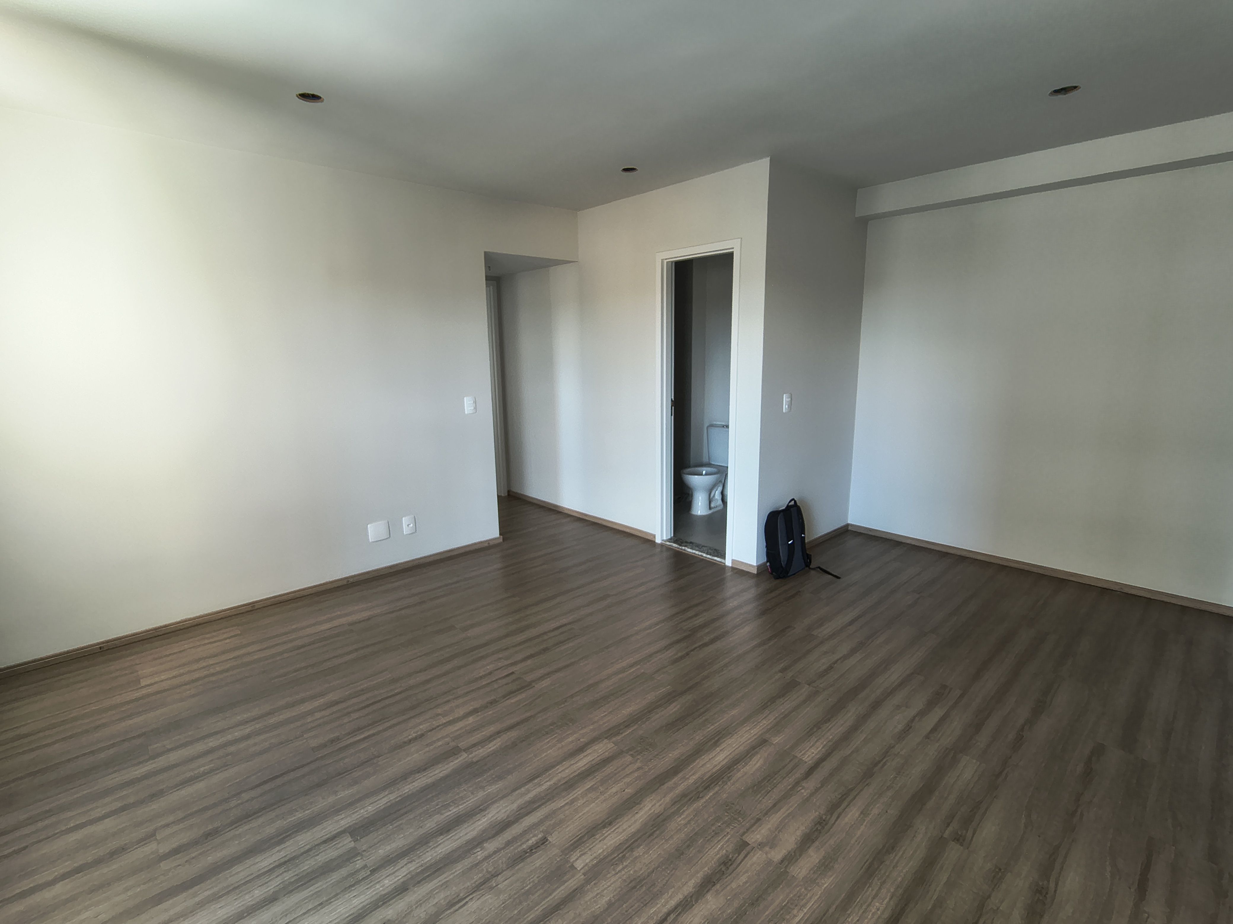 Apartamento à venda, Edifício carmel, 64M² úteis, 2 sendo 1 suíte, Sala estendida, Gleba Palhano,  Londrina - Pr