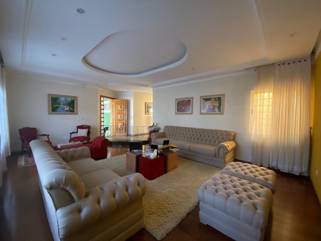 Sobrado à venda, 574m² úteis, 4 suítes com banheira e sacada, piscina, sauna,  estuda permuta- Jardim Itatiaia 1, Londrina, PR