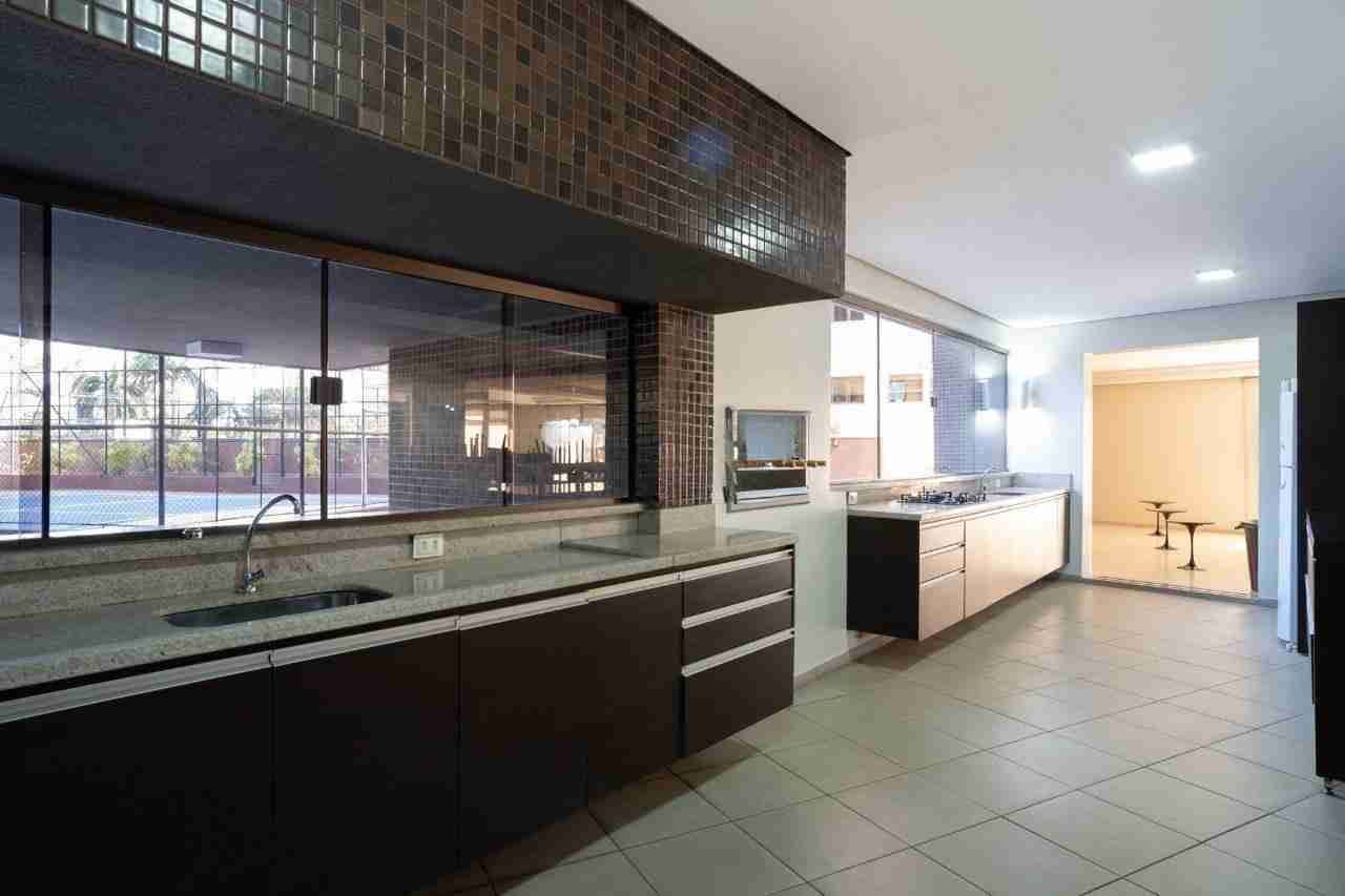 Apartamento à venda no Edifício Palais Lac Dor, 298m² úteis, 4 quartos sendo 2 suítes, 4 vagas, próx  ao lago Igapó - Jardim Londrilar- Londrina,