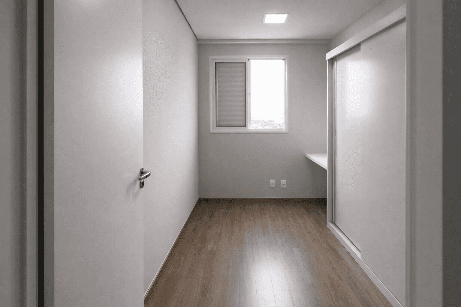Vende-se apartamento no Cosmopolitan Residence -  Gleba Palhano, Londrina, PR
