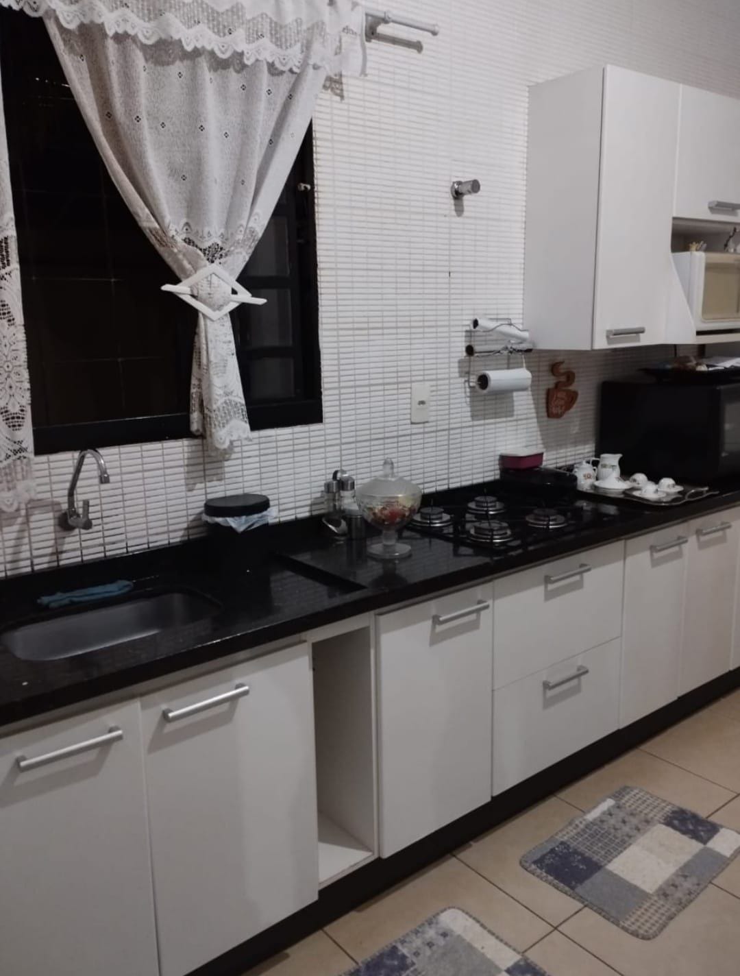 Sobrado à venda,  123m², 3 quartos sendo 1 suíte, Piscina, 2 vagas  - perto do aeroporto, tiro de guerra - Califórnia -  Londrina, PR