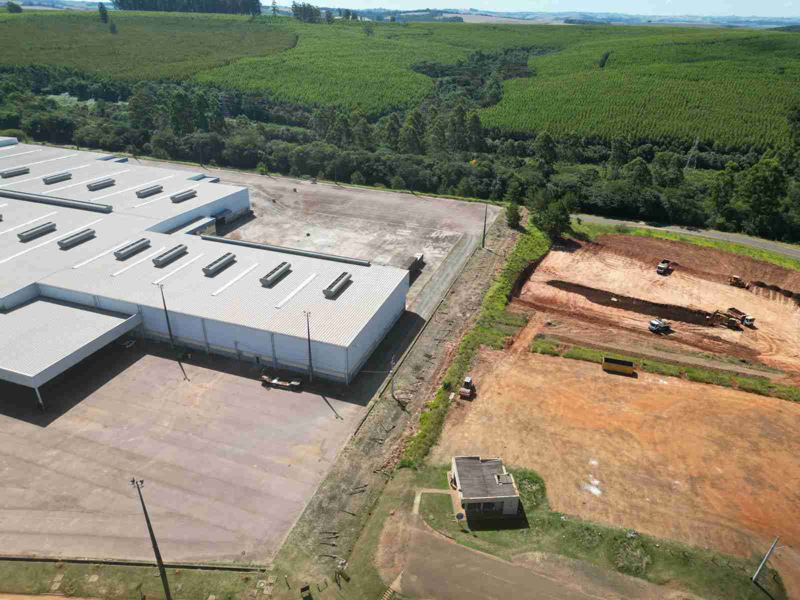 Galpão logístico à Venda ou locação, 144.151m² total, 30.0000M² de construção,  próxima à BR-153 (Transbrasiliana) - Arapoti, PR