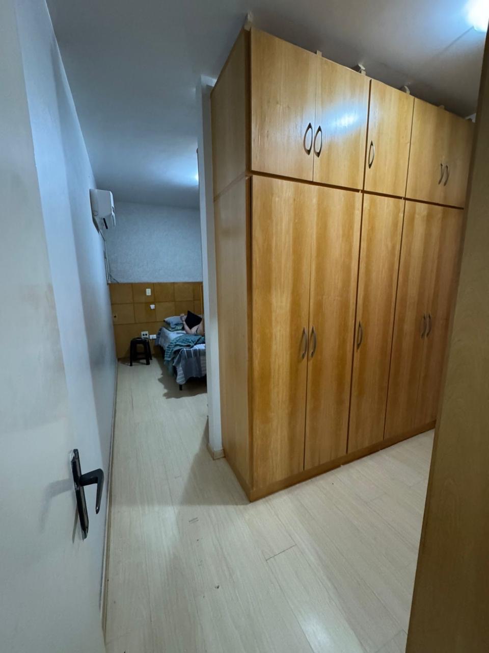 Apartamento à venda, Edifício Bavaria, 3 quartos sendo 1 suíte, 2 vagas, andar alto -Centro Londrina, PR