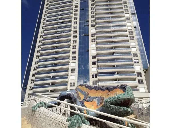 Locação Parc Güell, 3 suites, hidromassagem, vista lago igapó, planejado