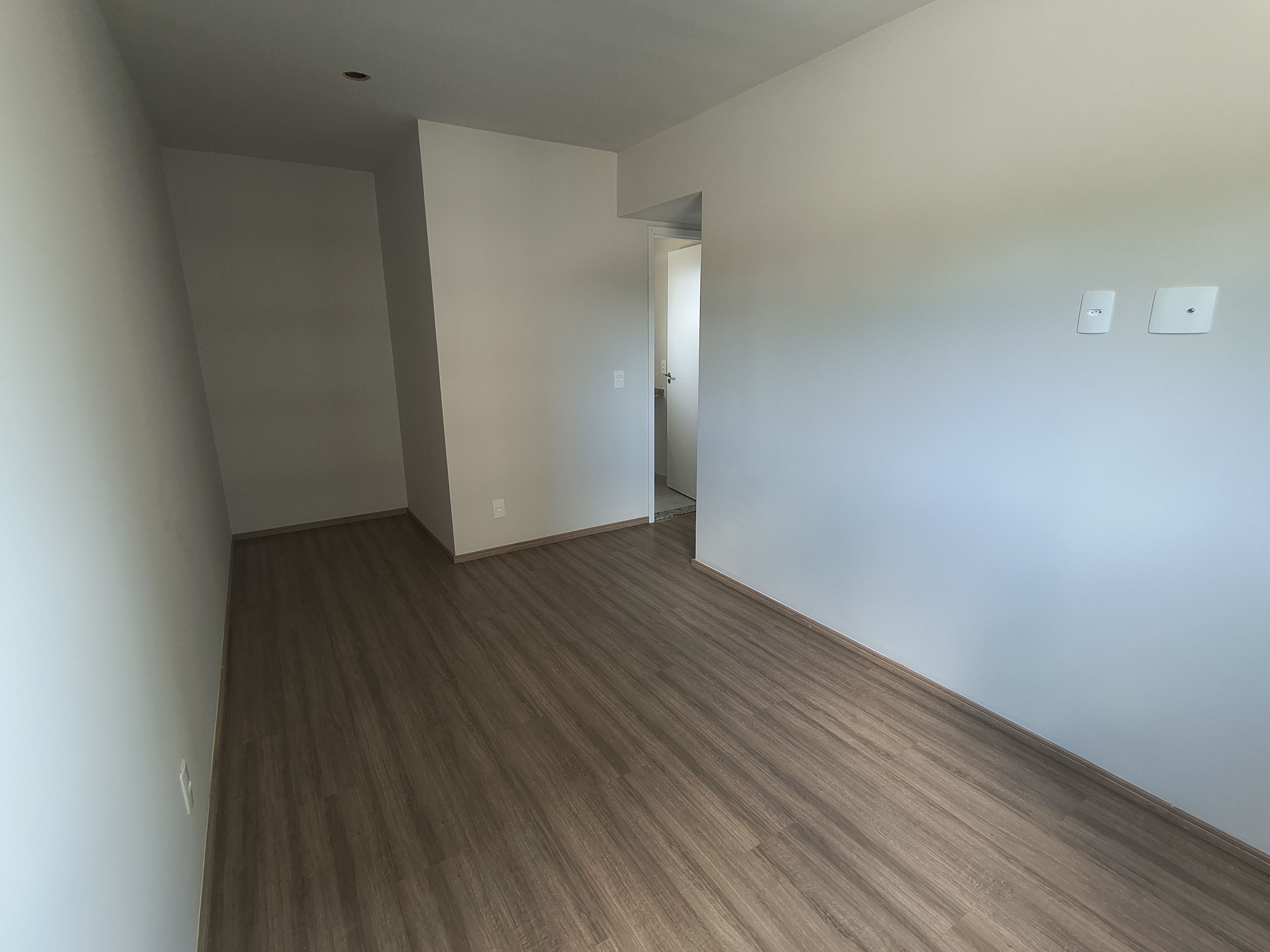 Apartamento à venda, Edifício carmel, 64M² úteis, 2 sendo 1 suíte, Sala estendida, Gleba Palhano,  Londrina - Pr