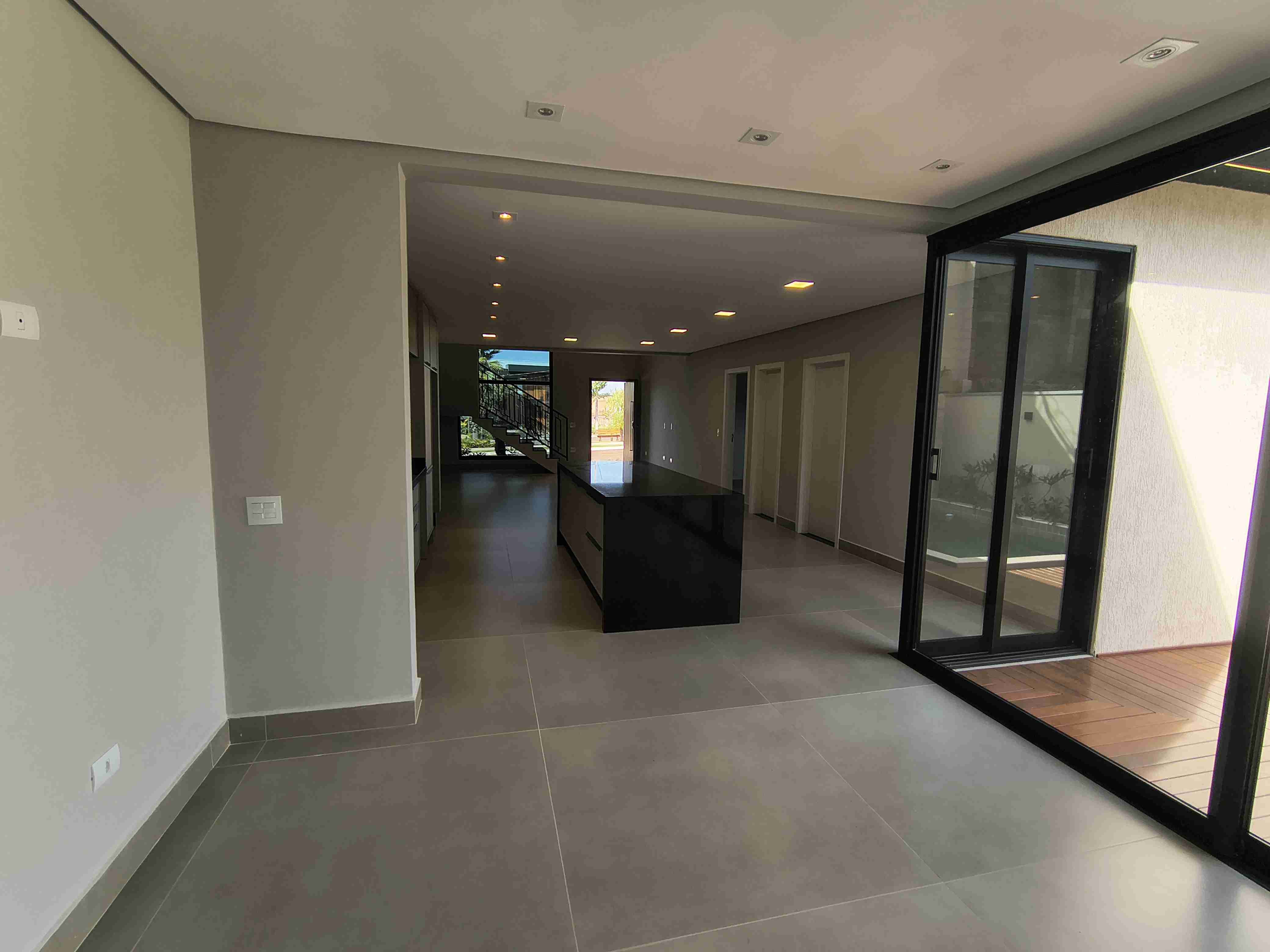 Casa à venda em condomínio Bella Vitta, porteira fechada, 4 suítes , 258 M² construção, piscina- Cidade Industria 2, Londrina - PR
