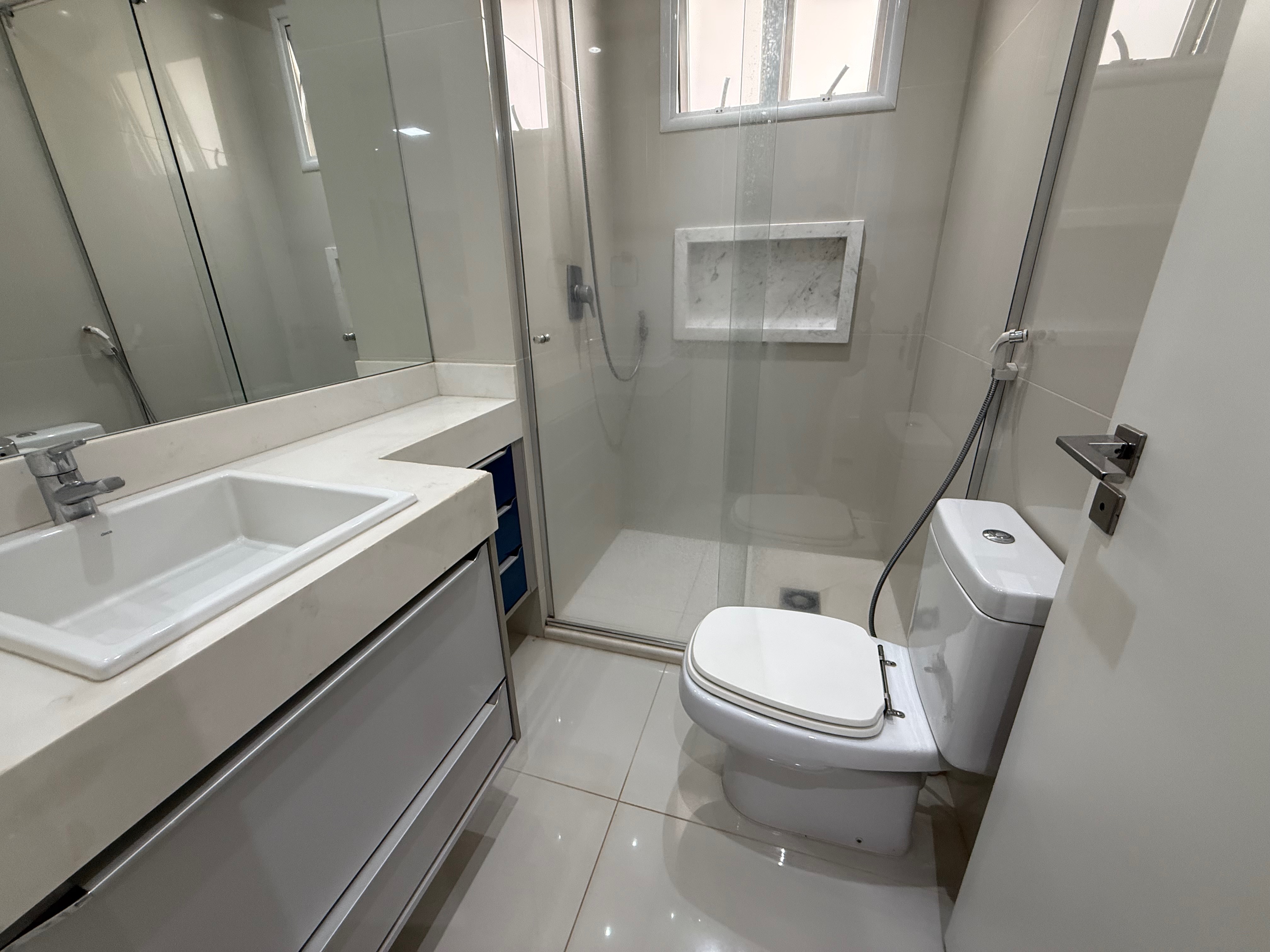 Apartamento à venda, Edifício Le Blanc, 236m² úteis, 3 suítes, 4 vagas, elevador privativo, ampla varanda gourmet - Gleba Palhano, Londrina, PR