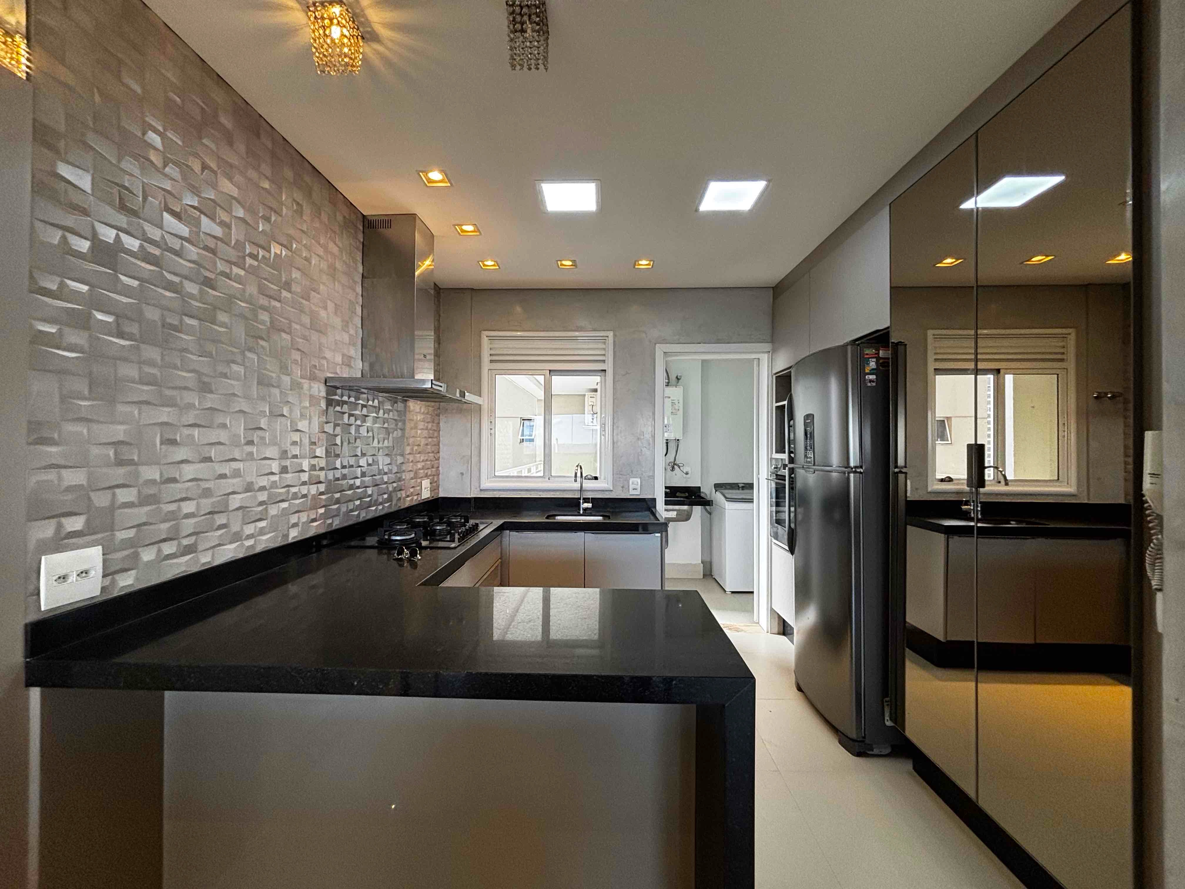 Apartamento  à Venda, Edifício Kensington, 108m² úteis, 3 quartos sendo 1 suíte, planejado, andar alto -  Santa Rosa, Londrina, PR