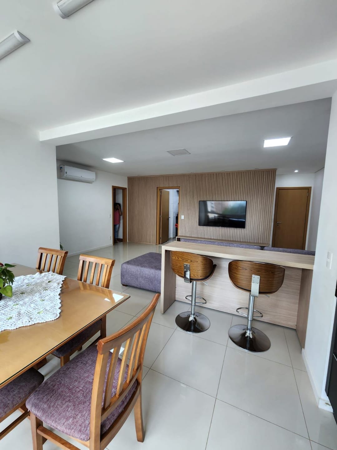 Apartamento à venda, mobiliado na Gleba Fazenda Palhano, Londrina, PR