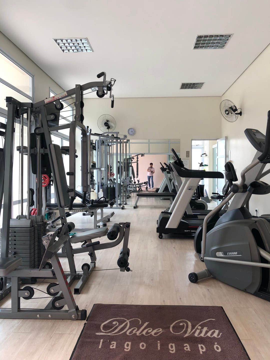 Apartamento à venda, Edifício Dolce Vita, 131,89m² úteis, 3 quartos (1 suíte), ampla varanda com churrasqueira, 2 vagas - Caiçaras, Londrina, PR
