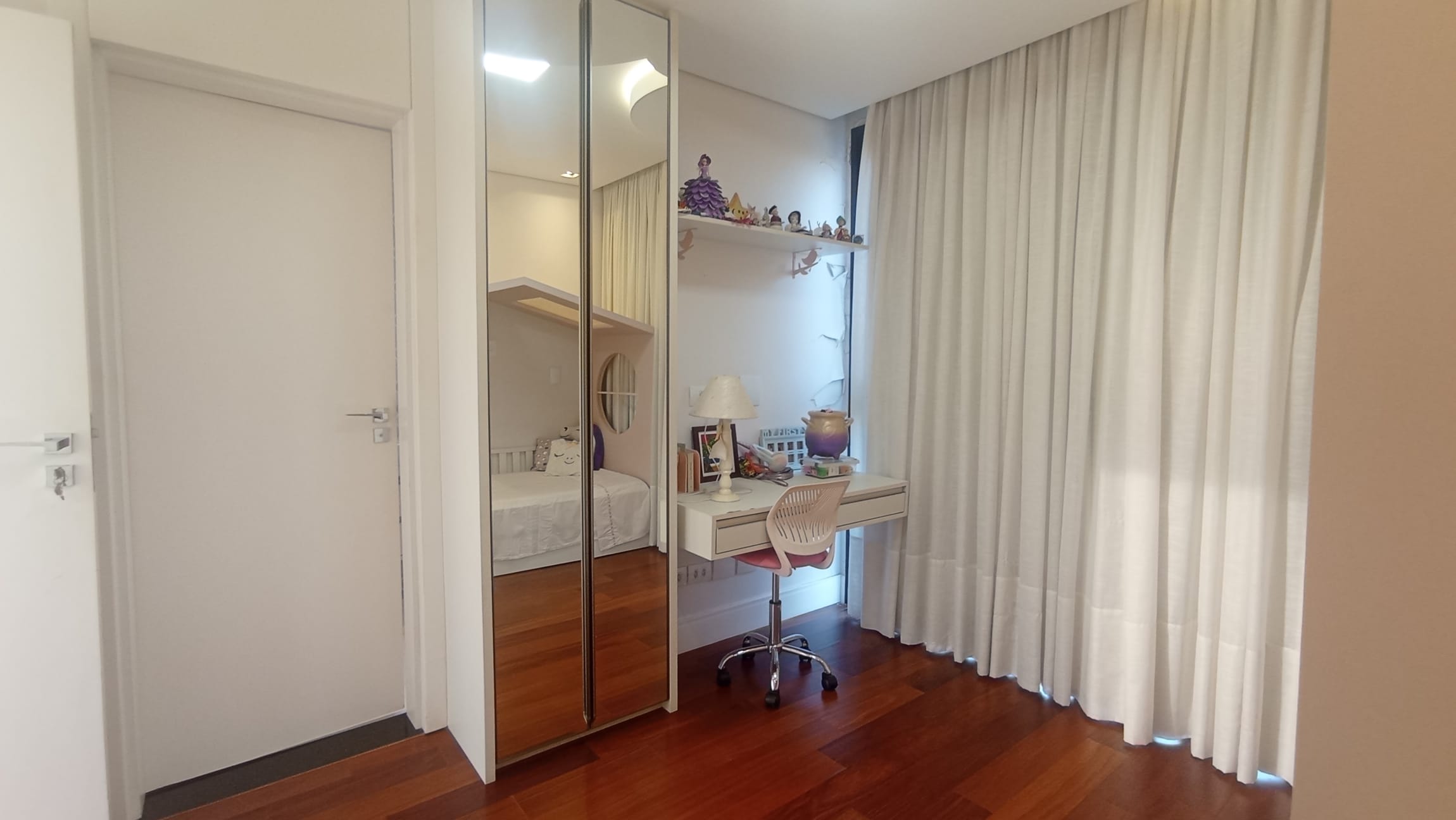 Casa à venda, 529m² construção, 5 suítes ,Piscina borda infinita, Pomar, 4 vagas - Condominio Terras de Canaã, Cambé, PR