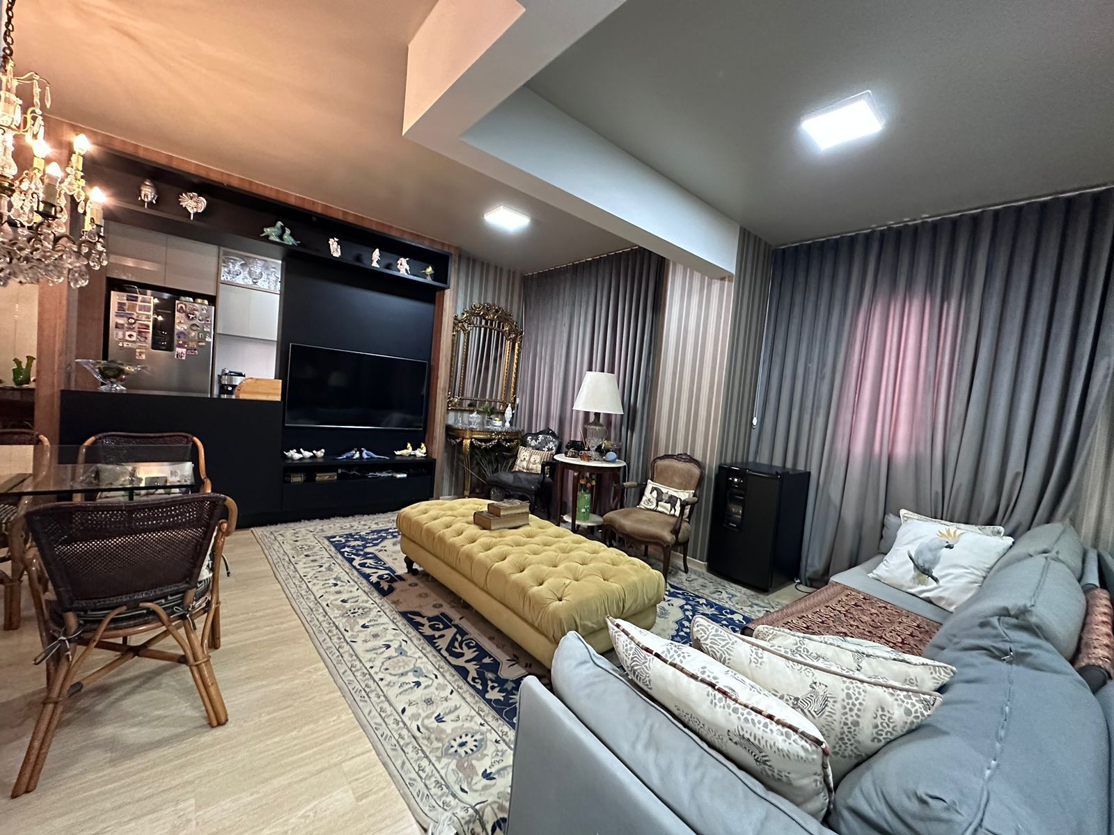 Apartamento à Venda, Edifício  Reserva Santana, 75m² úteis, 2 quartos sendo  1 suíte, mobiliado  - Gleba Fazenda Palhano- Londrina, PR