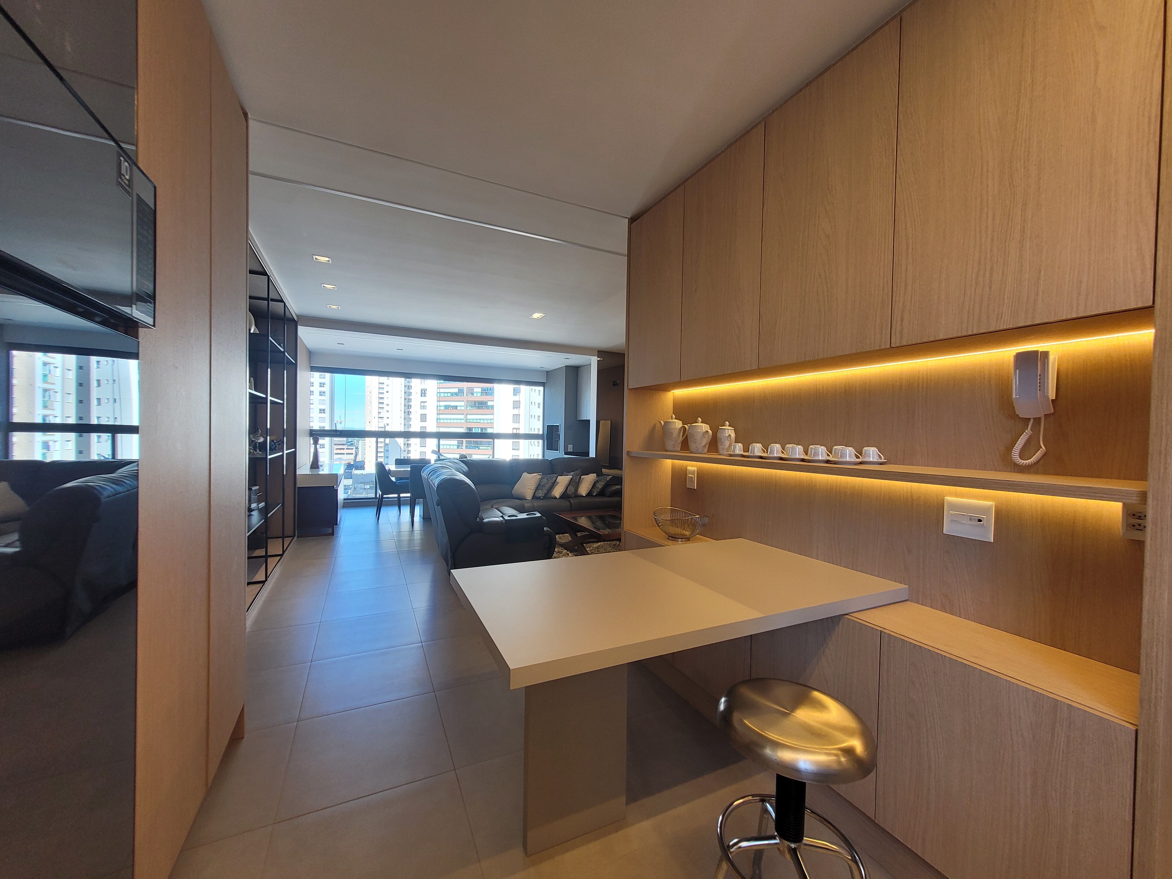 Apartamento à venda no Edifício Glória Residence, mobiliado, 114m², com 3 dormitórios, andar alto,  - Gleba Palhano - Londrina/PR