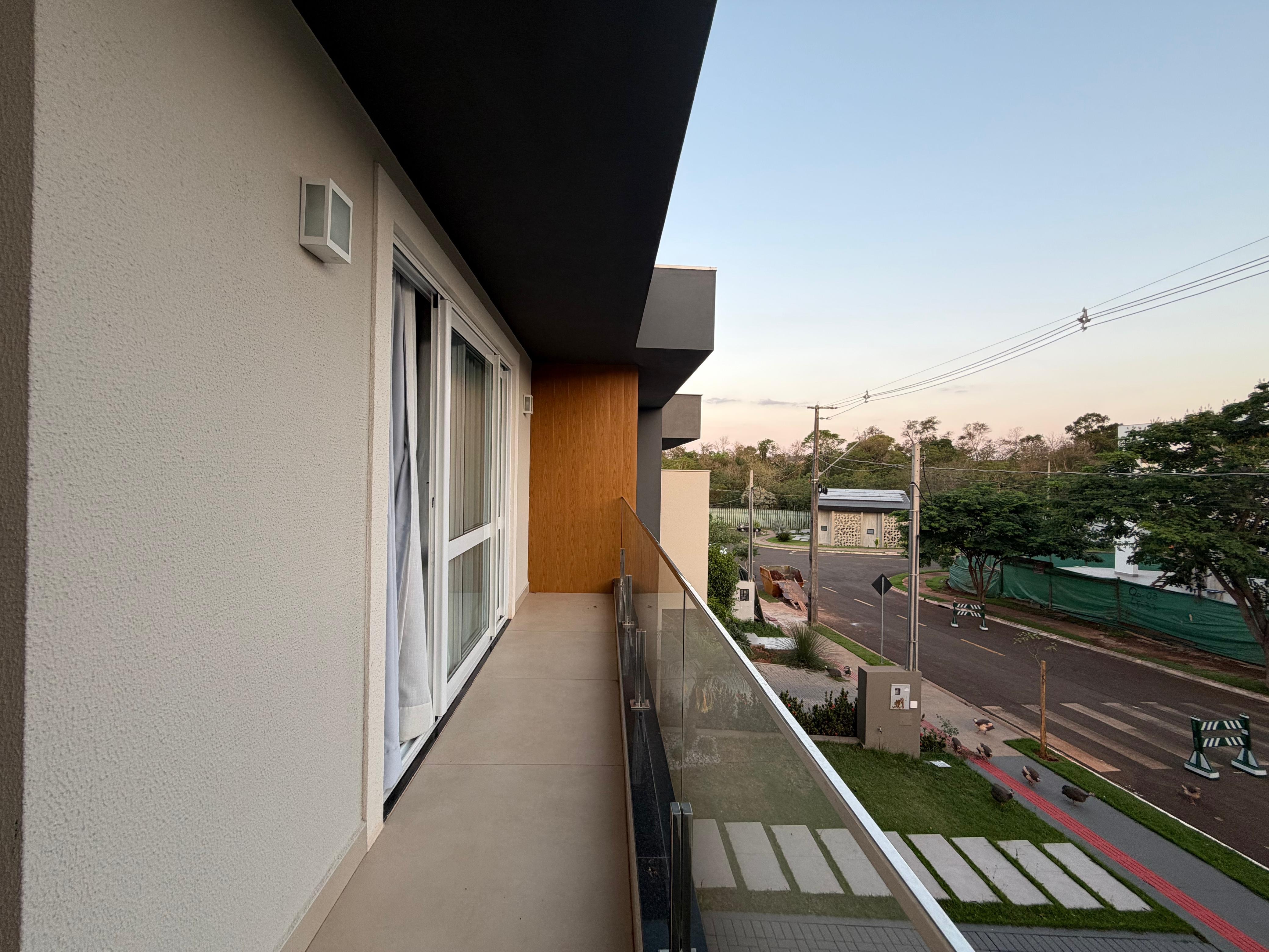Sobrado á venda, Condomínio Bela Vitta,  195m² úteis , 3 suite Suites, todo planejado - Zona Leste - Londrina/PR