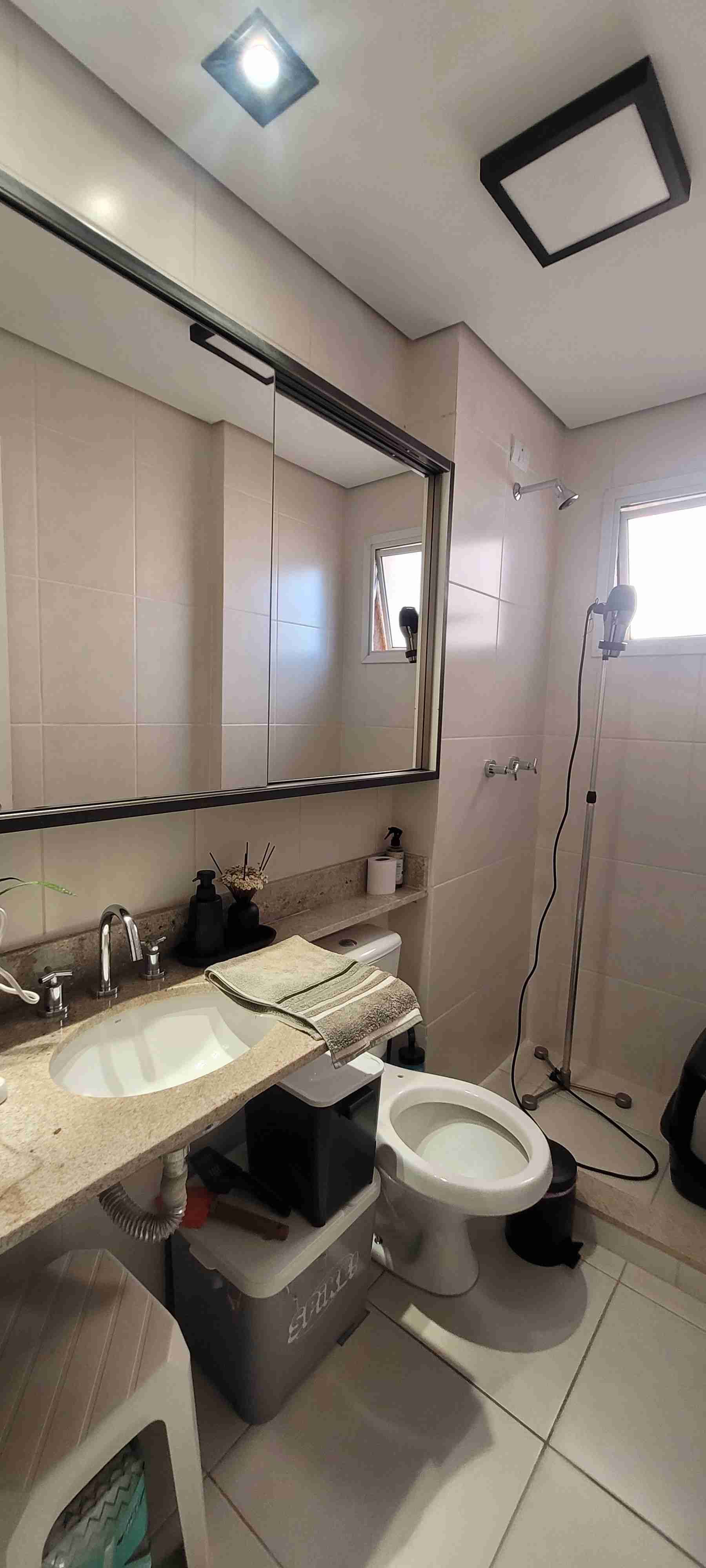 Apartamento à venda no Edifício Victoria Parque,2 quartos,Gleba Fazenda Palhano, Londrina, PR