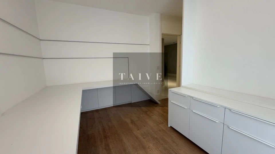Apartamento à venda, 3 suites, 214 m², Edifício Landmark Residence, Gleba Fazenda Palhano, Londrina, PR