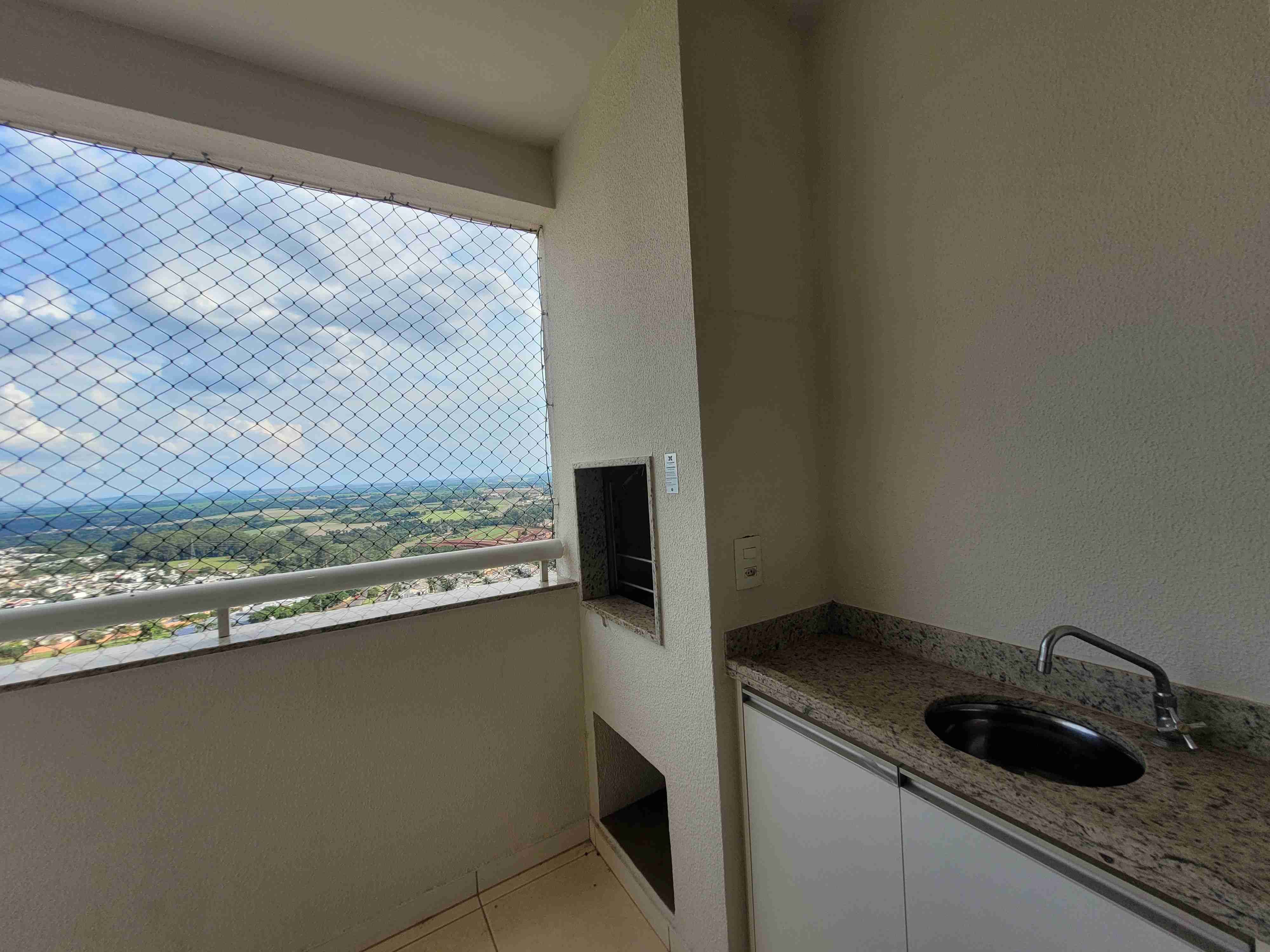 Apartamento à venda no Edifício Reserva Santana,  75m² úteis, 3 quartos sendo 1 suíte,Gleba Fazenda Palhano, Londrina, PR