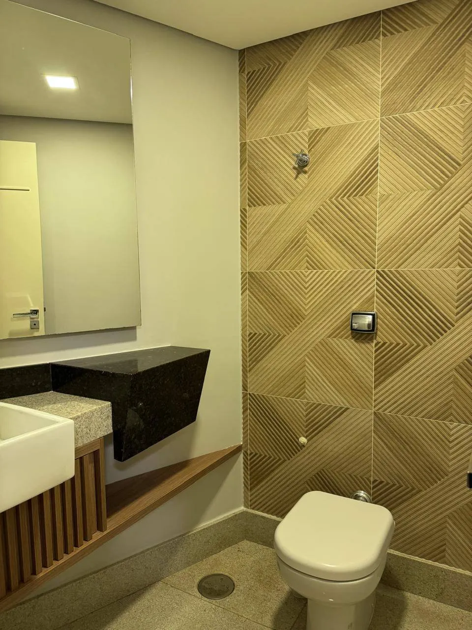 Conjunto comercial para alugar mobiliado Jardim do Lago, Londrina, PR