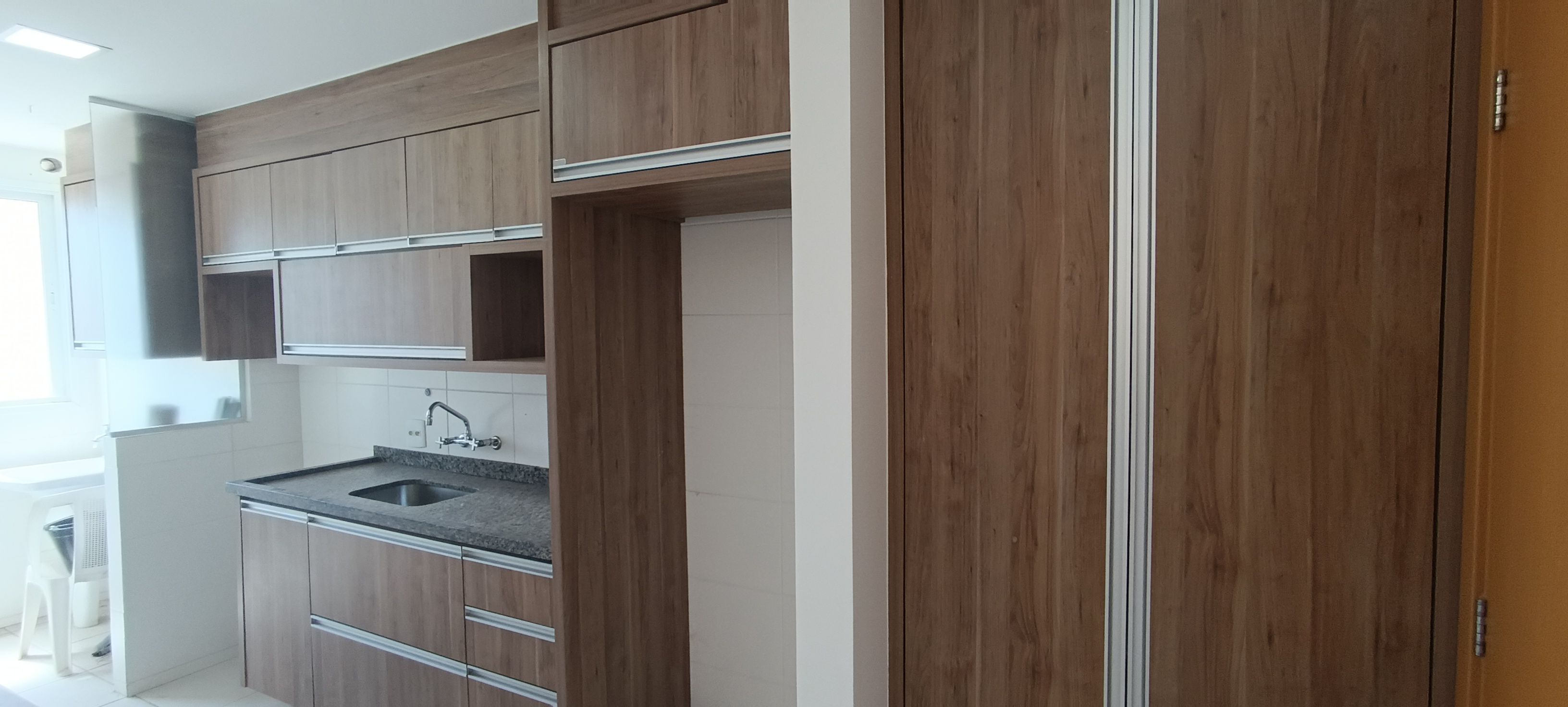 Apartamento à venda, Edifício Aquaparque, 69m², 2 quartos sendo 1 suíte, próx Av Maringá- Vitória, Londrina, PR