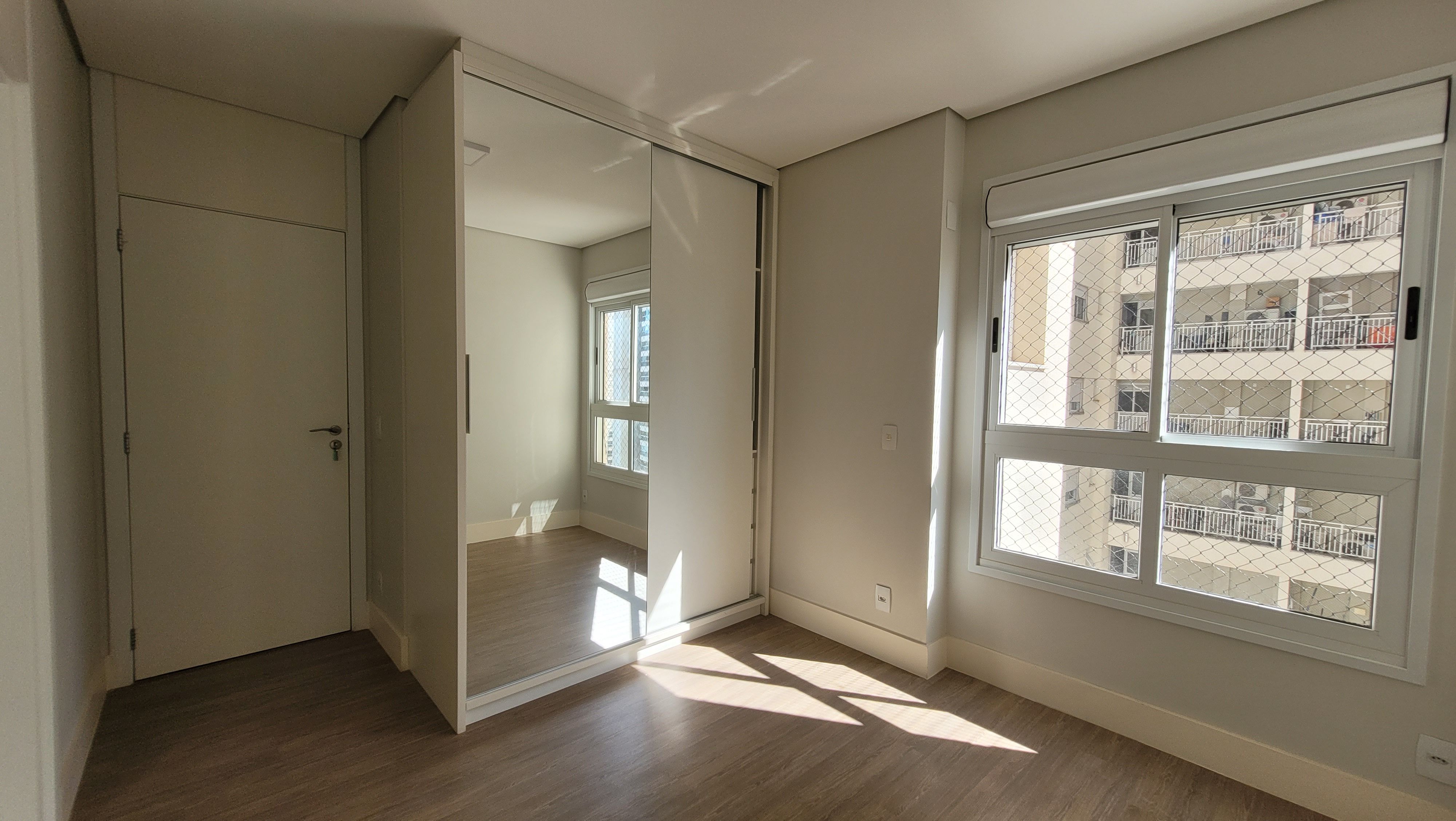 Apartamento  à Venda, 173m² privativos, Ed Queens Park, 3 suítes sendo 1 master, 2 vagas - Gleba Fazenda Palhano, Londrina, PR
