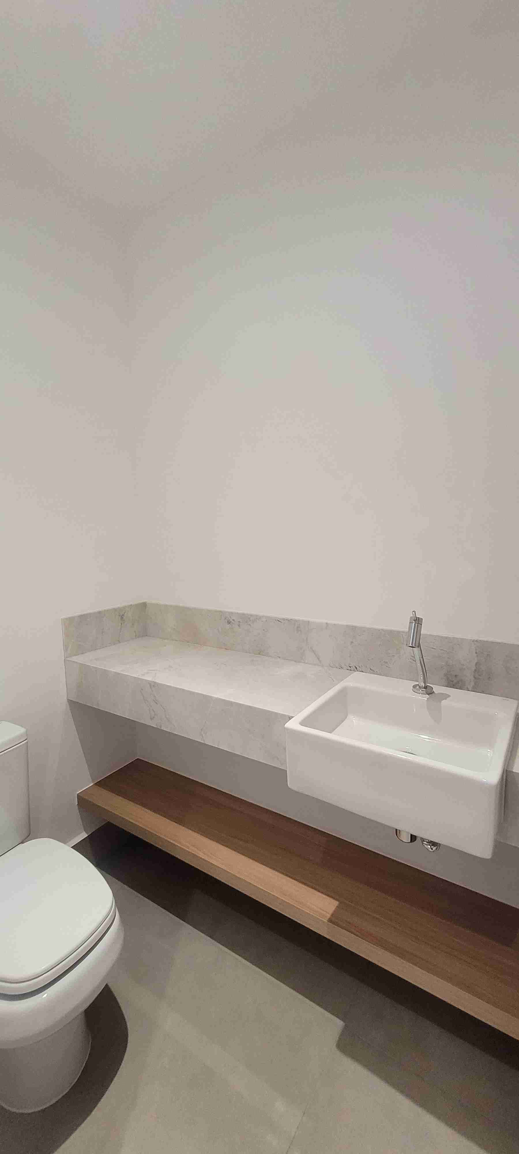 Apartamento para locação no Edifício Epic, 3 Suites, andar alto, Semi mobiliado , 2 vagas- Gleba Palhano-PR