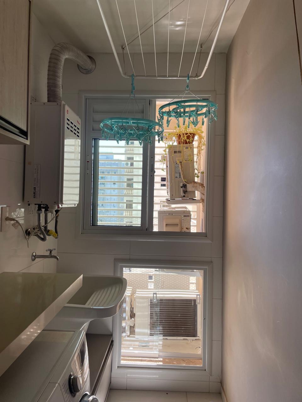 Apartamento à venda Cenário Residence, 3 dormitórios, 1 suite e 3 garagens, Centro, Londrina, PR