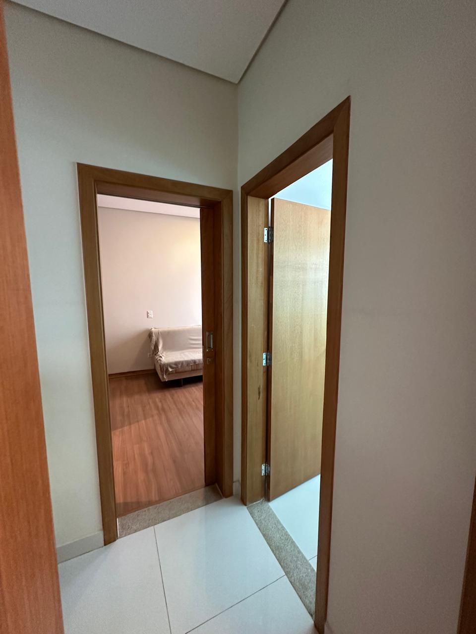 Casa à venda, 3 quartos sendo 1 demi suite, 360 m², Condomínio  Ville Campestre, Londrina, PR