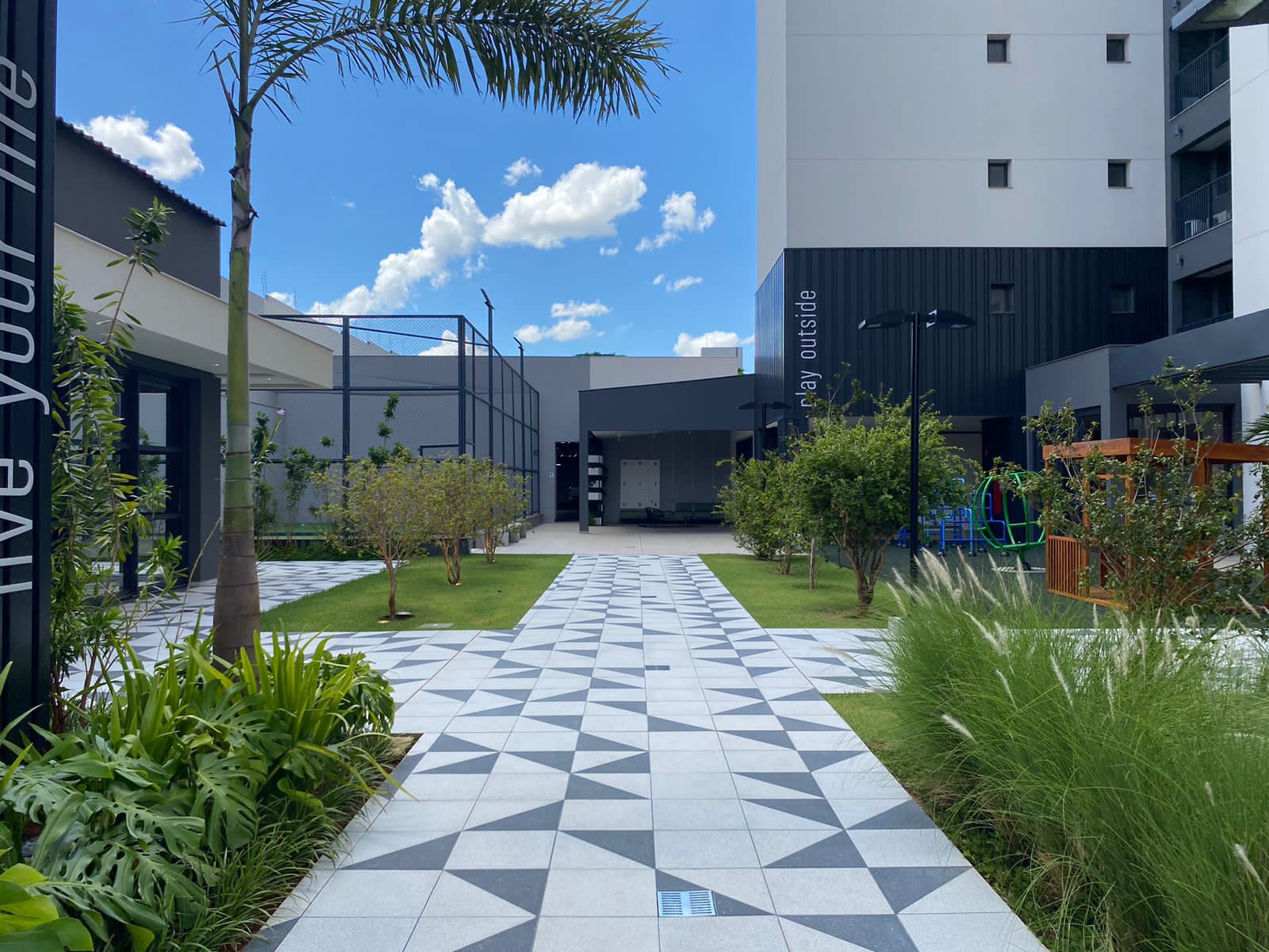 Apartamento novo à Venda, Edifício Mind, 02 quartos sendo 1 suíte, 02 vagas, andar alto, sacada fechada no skinglass- Terra Bonita, Londrina PR