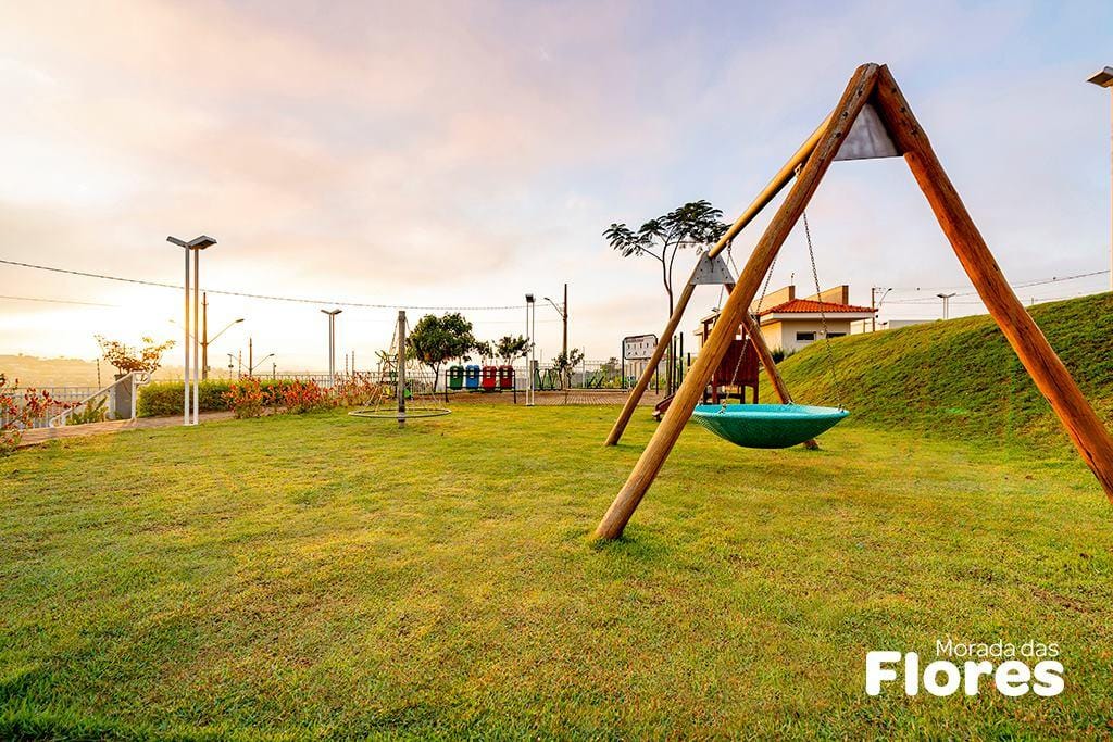 Casa à venda, condomínio Morada das Flores, 129m² úteis,  3 quartos sendo 1 suíte, 2 vagas- recém construída - Cambé - PR