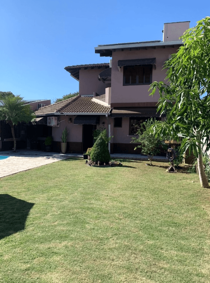 Casa à venda, 500m² terreno e 132m² construção, 2 suítes, piscina e churrasqueira, 4 vagas - Granville Parque Residencial, Londrina, PR