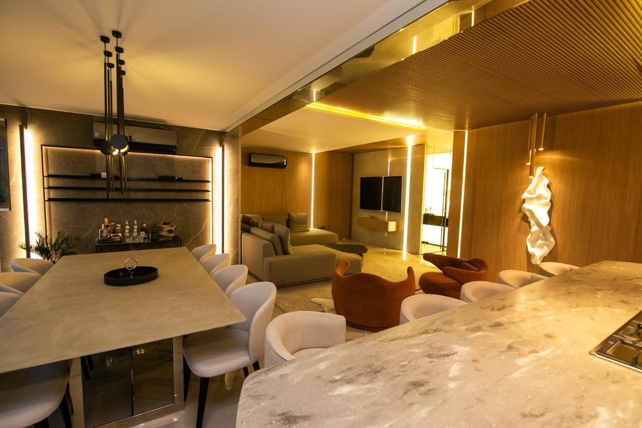 Apartamento a venda , Edifício Absoluto,  167m² úteis, 3 suites, todo planejado, andar alto, elevador privativo- Gleba Fazenda Palhano, Londrina,